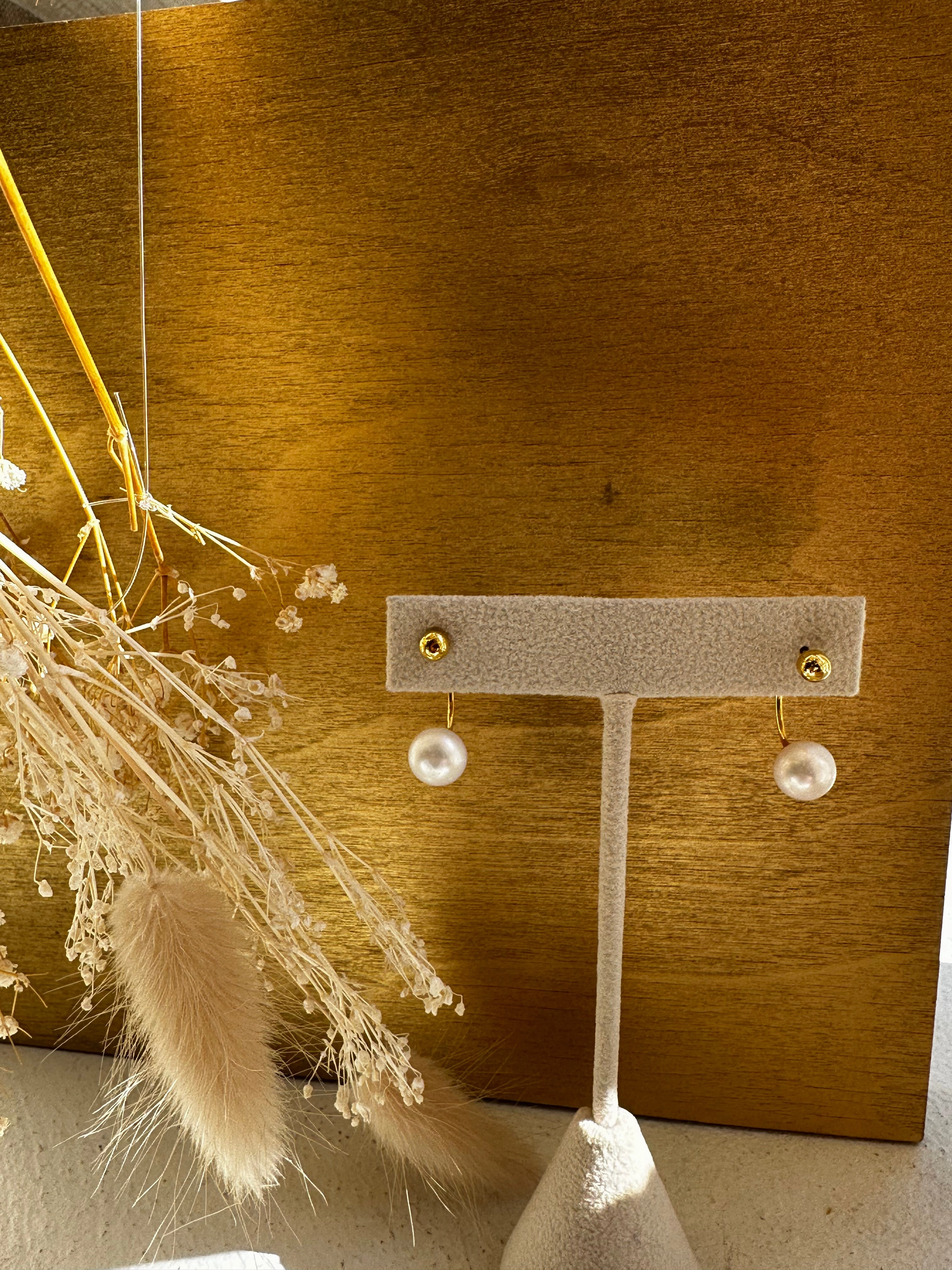 Graceful Item Small Curved Freshwater Pearl Drop Earrings