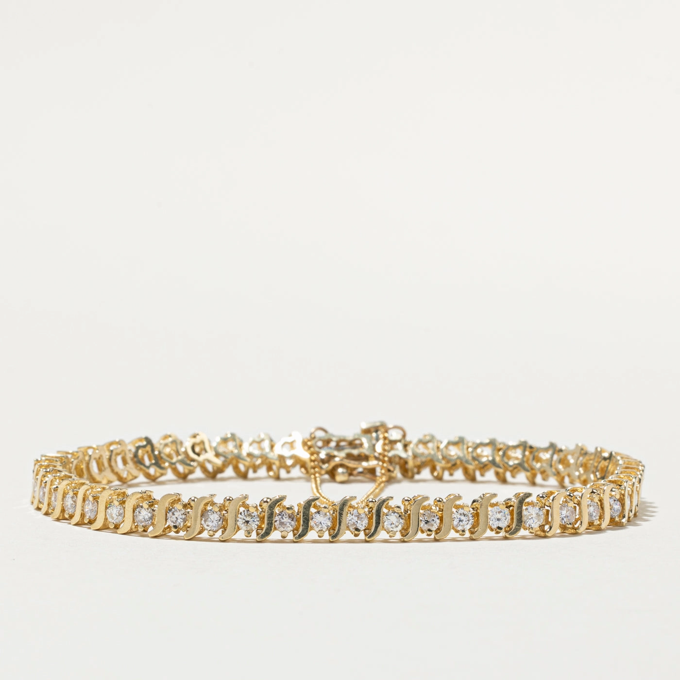 14K Diamond Tennis Bracelet | 2.59ctw | 7" Lightweight Fit Shiny Embellishments