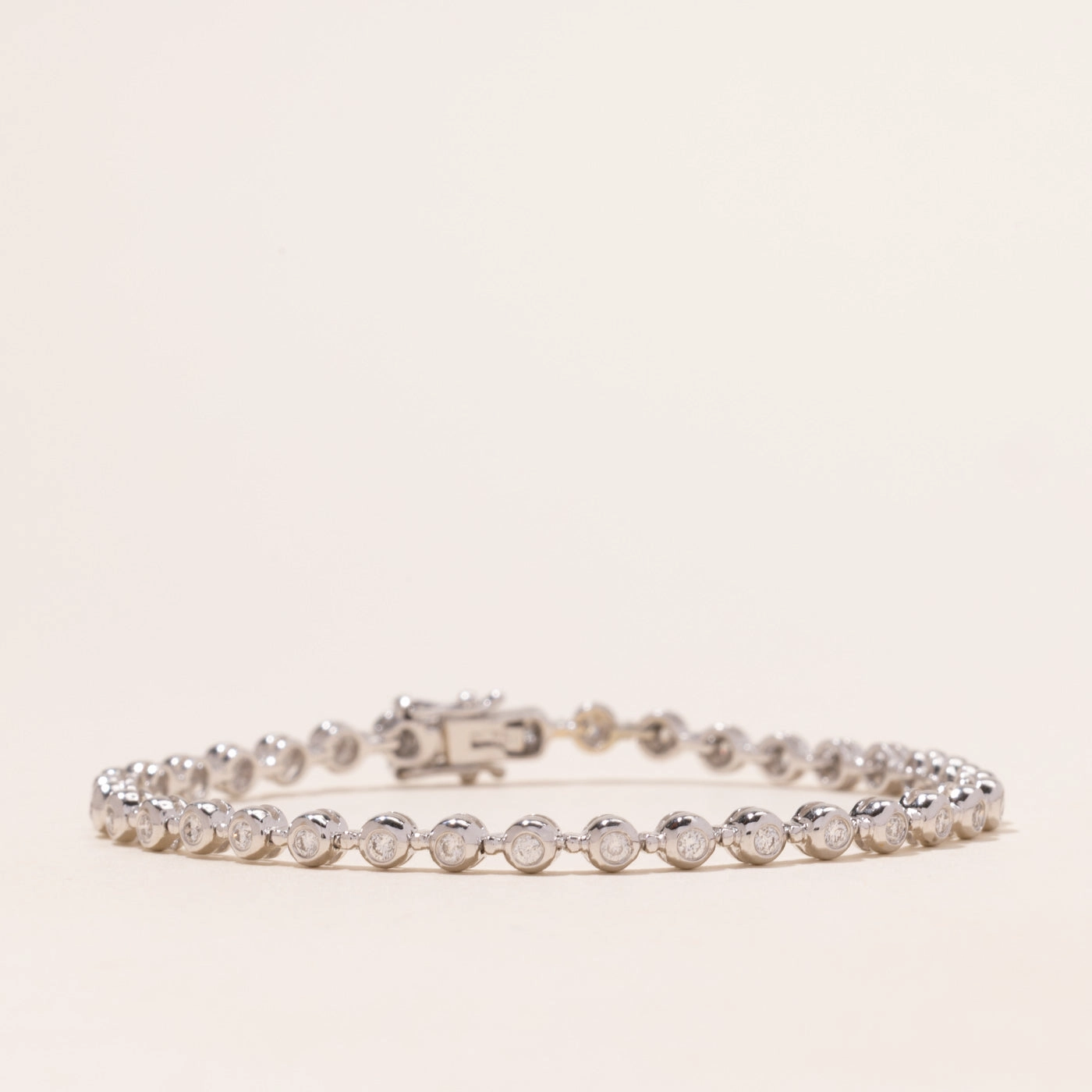 18k White Gold Bezel Set Diamond Tennis Bracelet | 0.55ctw | 6.5" Easy Match