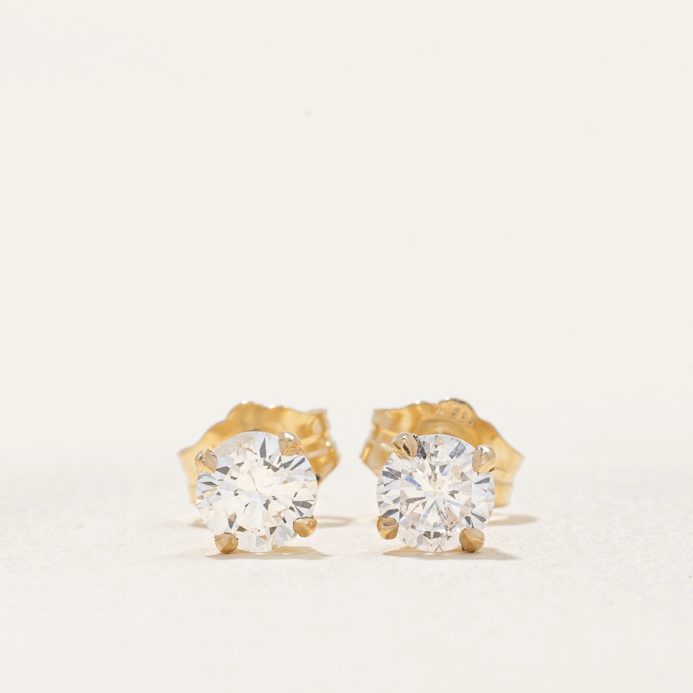 Weekend Detail Alluring Shine '100 Ways' Diamond Stud Earrings | 0.58ctw I1/I2 D-F |
