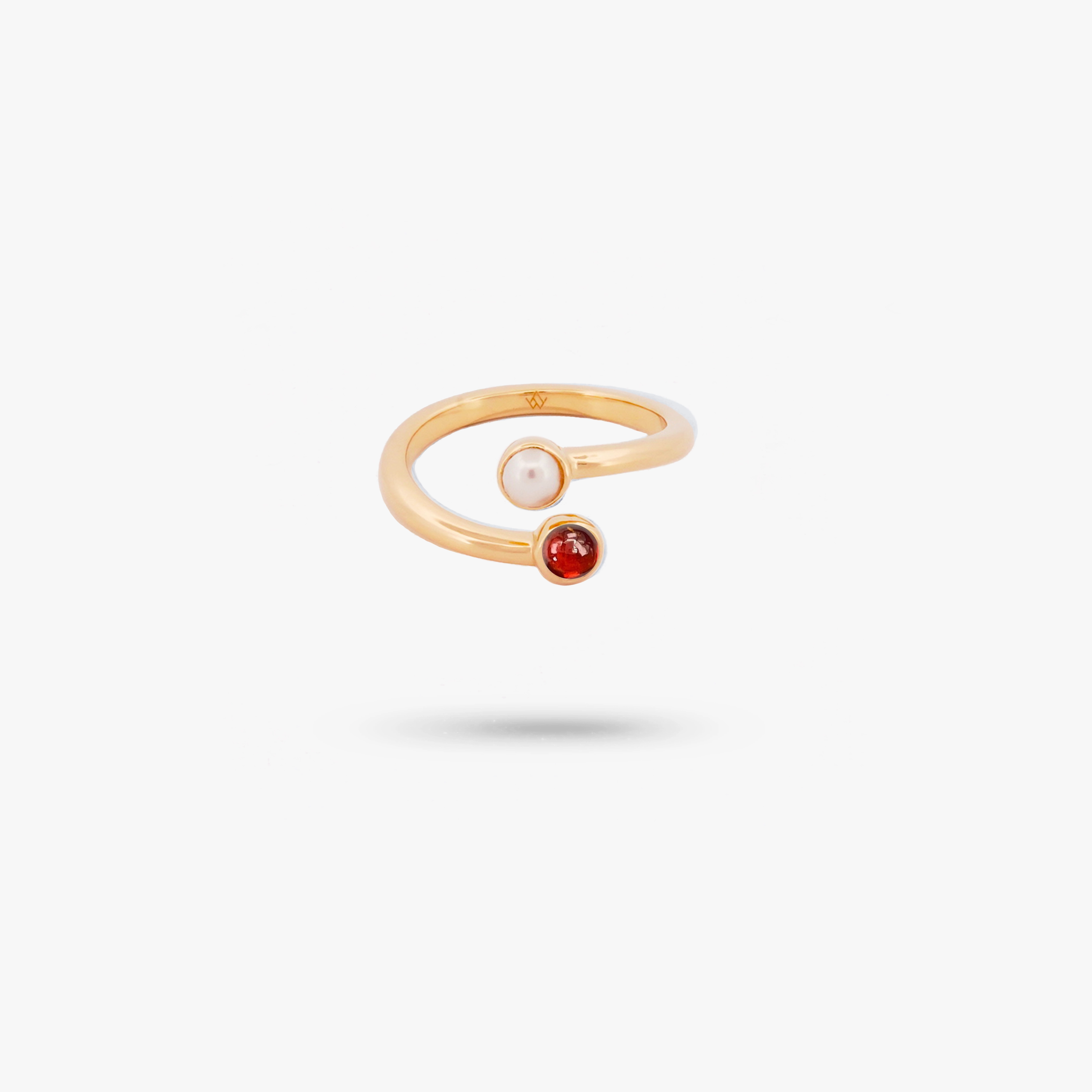 Amare Wear Dual Garnet with Freshwater Pearl Coil Ring Glossy Touch Light Feature