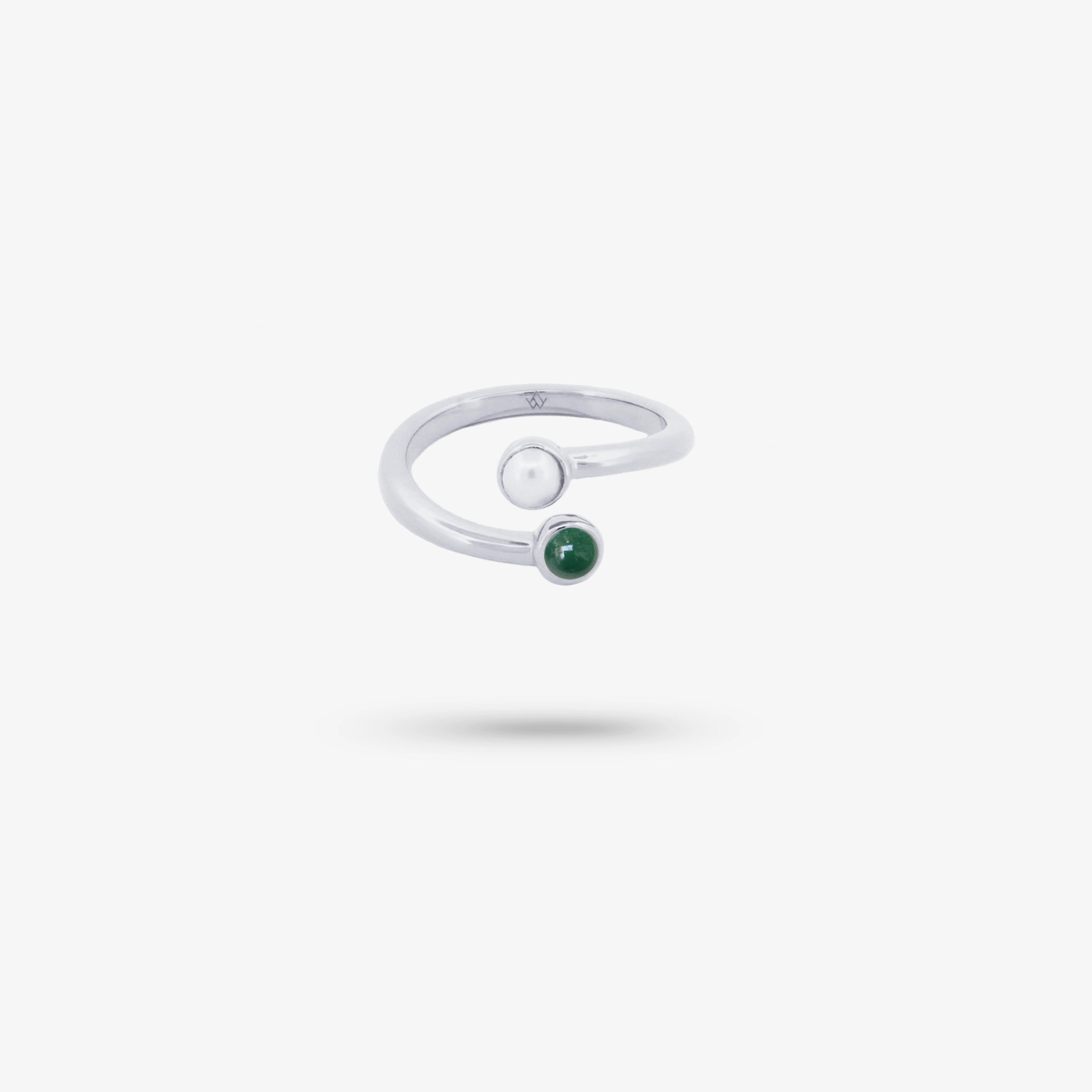 Work Friendly Style Economical Craft Amare Wear Dual Green Aventurine with Freshwater Pearl Coil Ring