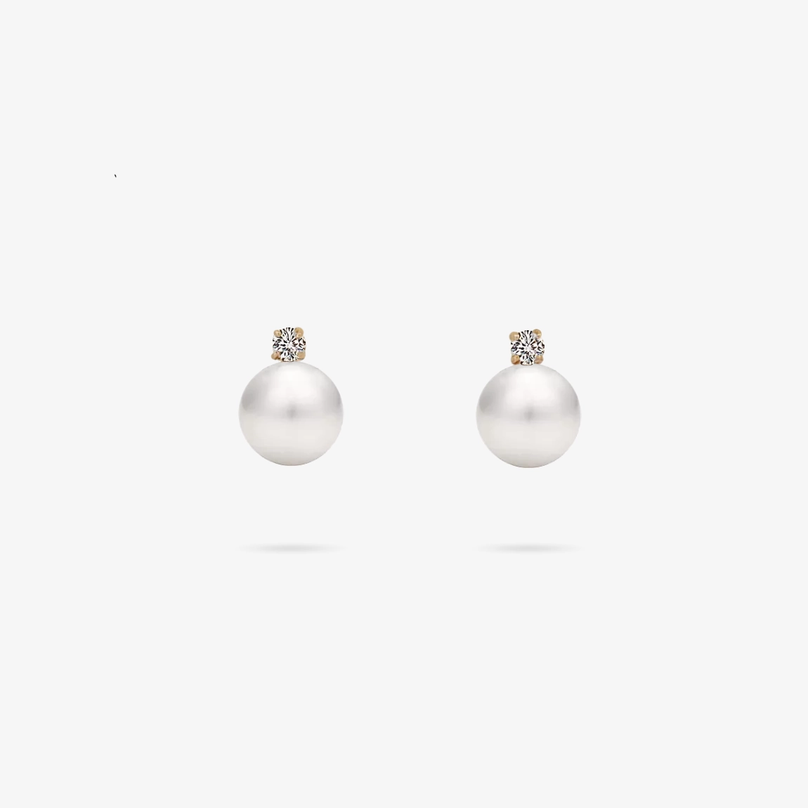 Creative Edge Trendy Detail Amare Wear Princess Akoya Pearl Diamond Earrings (18K)