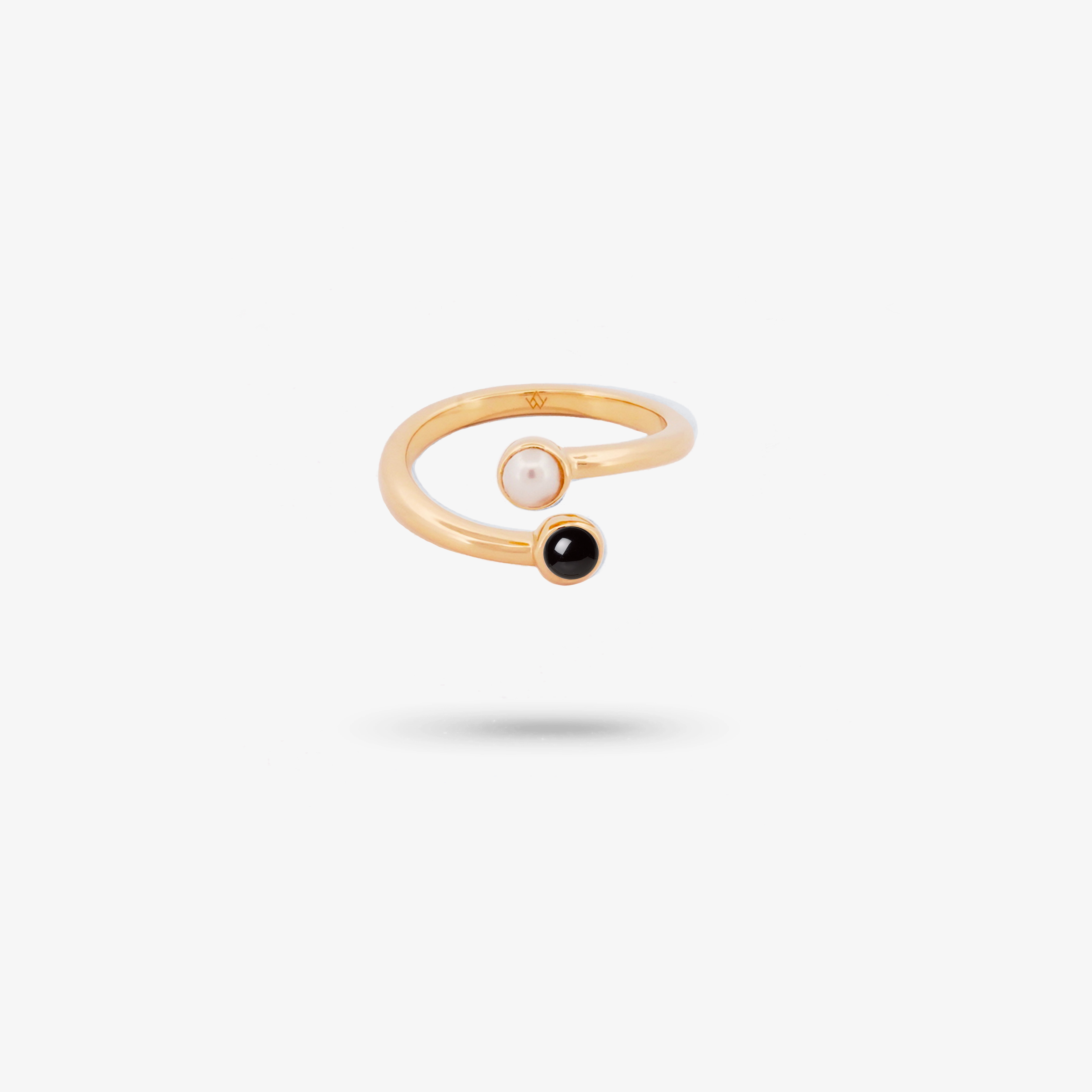 Fine Detailing Glamorous Sparkle Amare Wear Dual Black Onyx with Freshwater Pearl Coil Ring