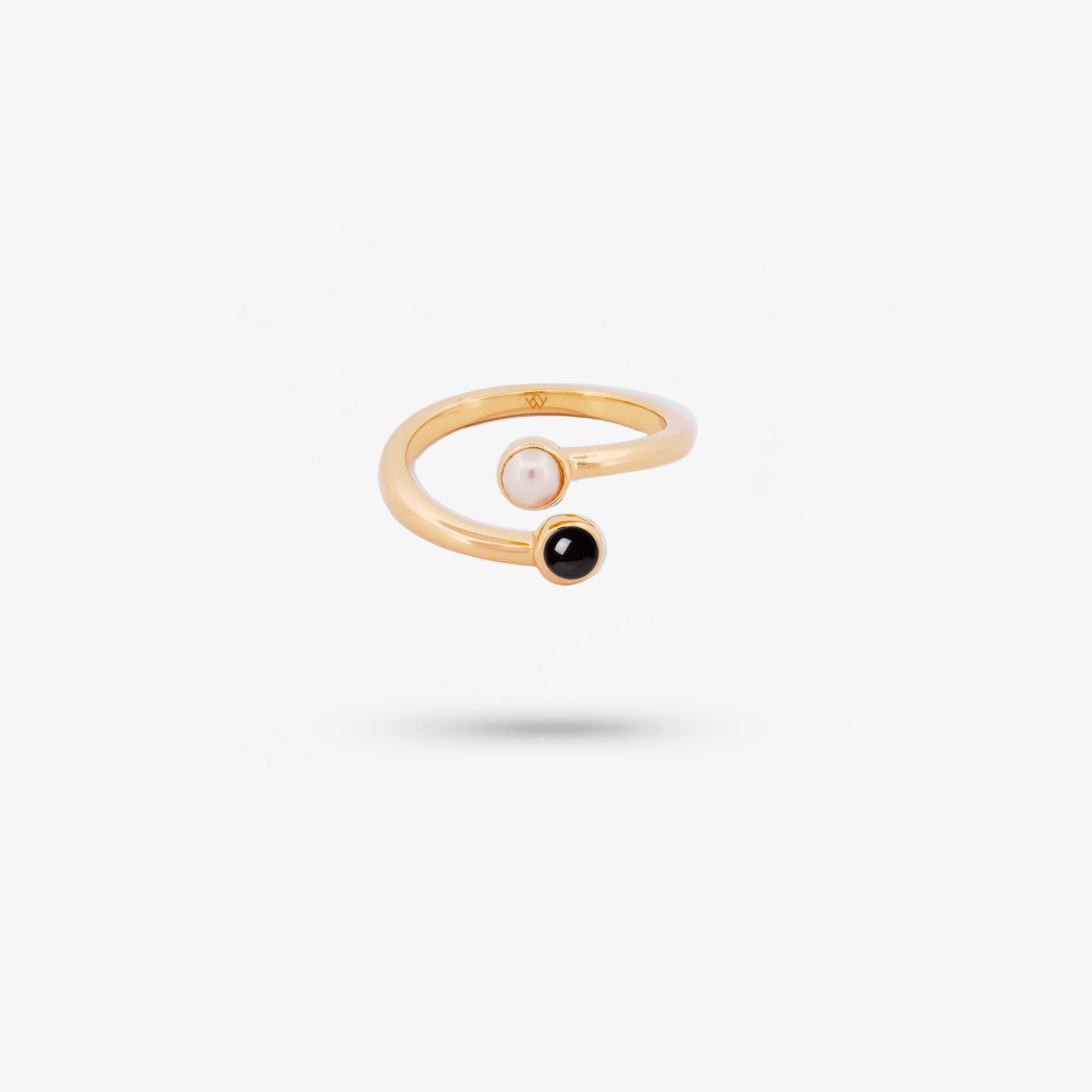 Elegant Form Amare Wear Dual Black Onyx with Freshwater Pearl Coil Ring