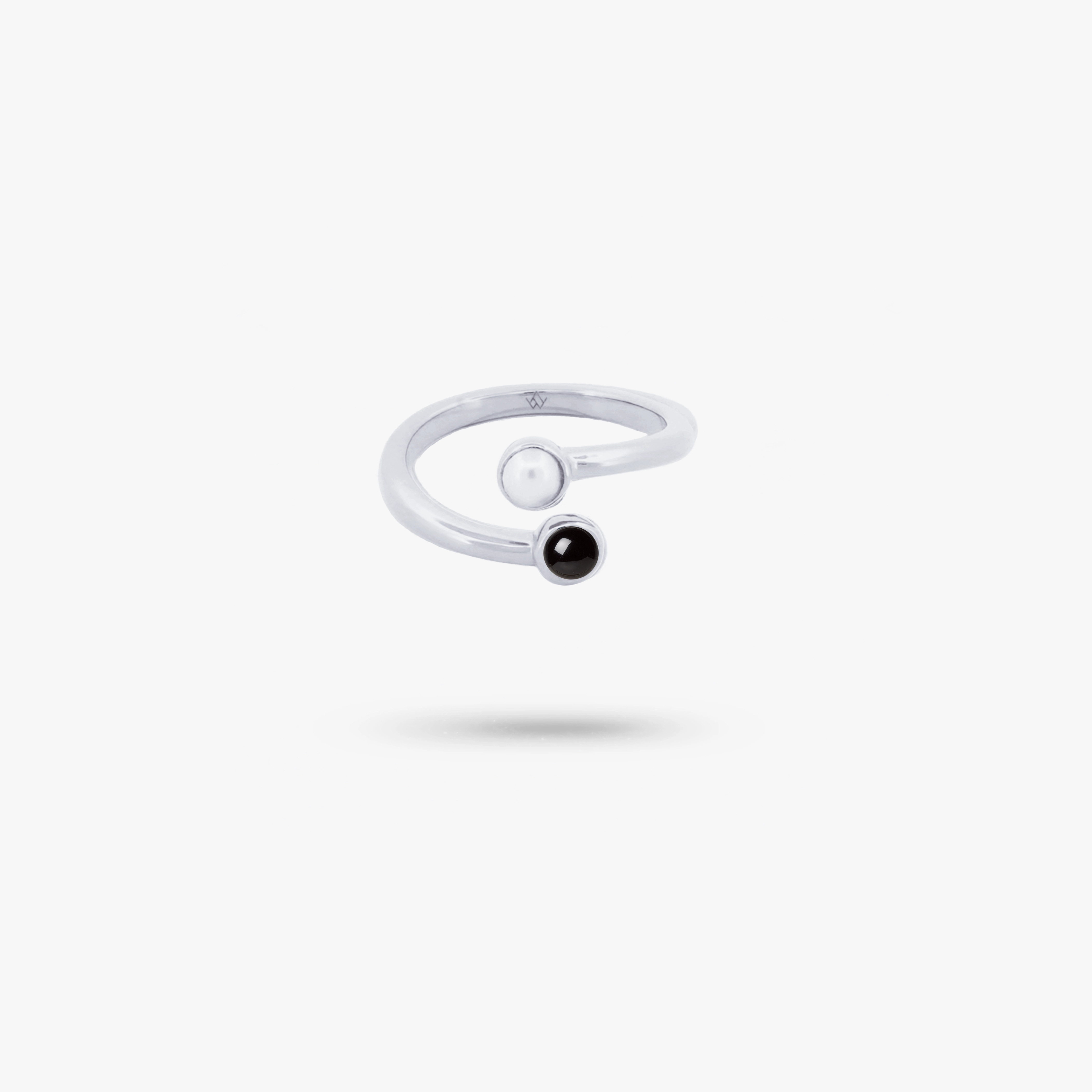 Amare Wear Dual Black Onyx with Freshwater Pearl Coil Ring Modern Shine