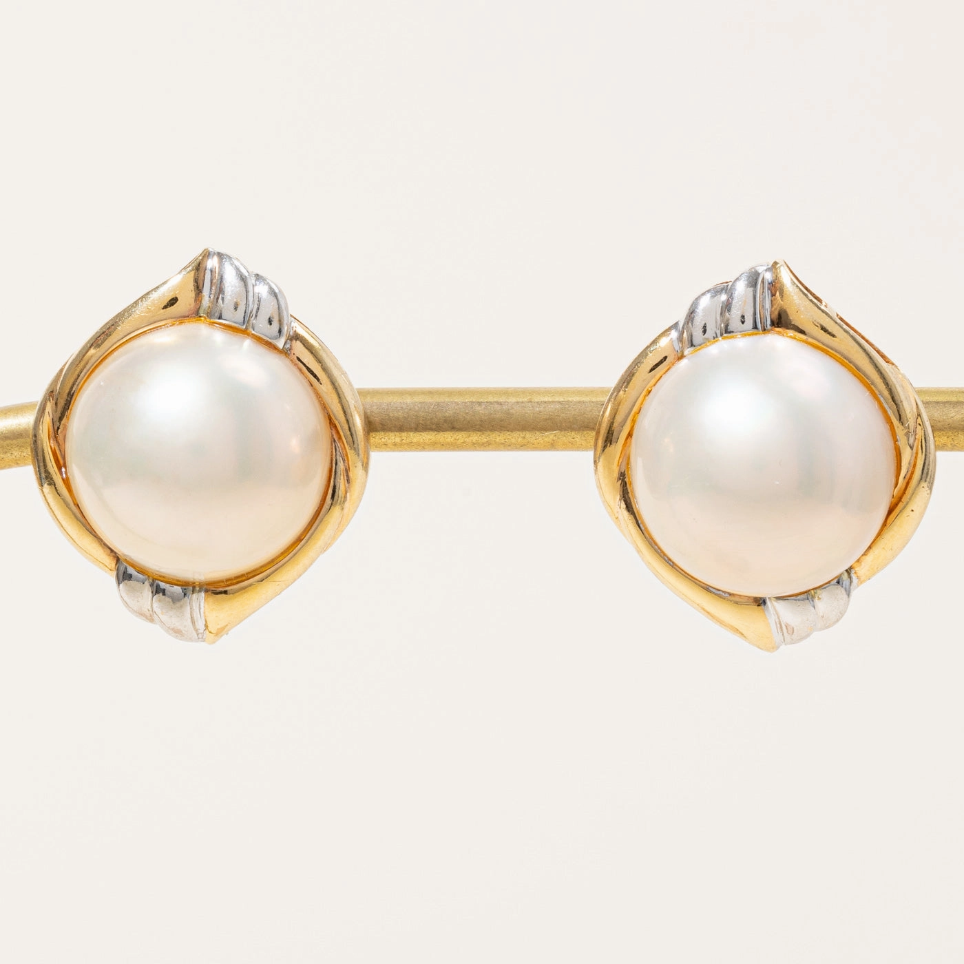 Starry Night Crisp Look 'Mikimoto' Mabe Pearl Stud Earrings | 16.00mm |