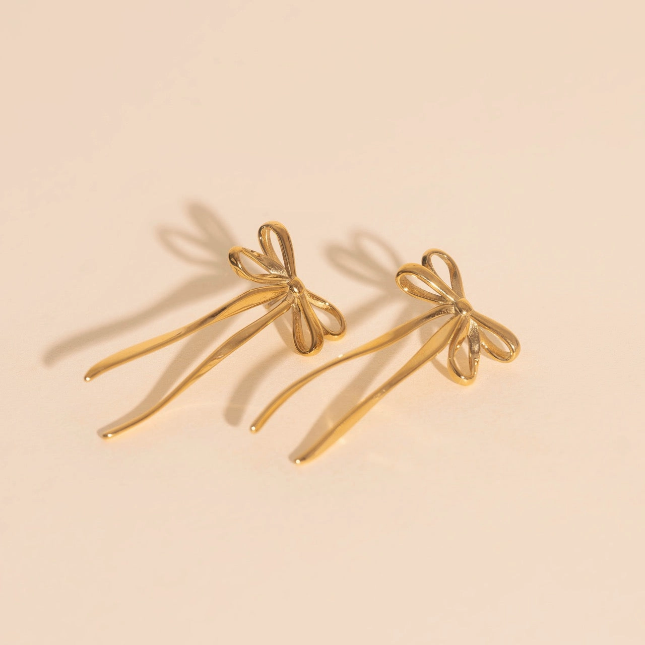 Bowknot Stud Earrings Radiant Glow