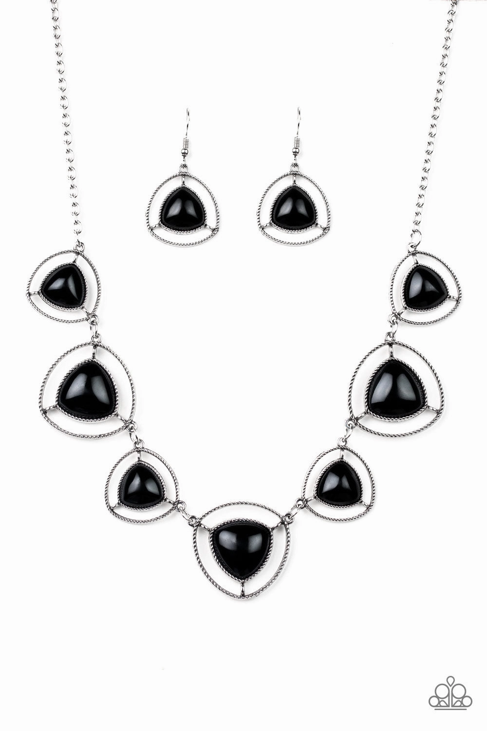 Perfect Style Paparazzi Accessories ? Make A Point - Black Necklace?Flat Rate Ship $4.50?