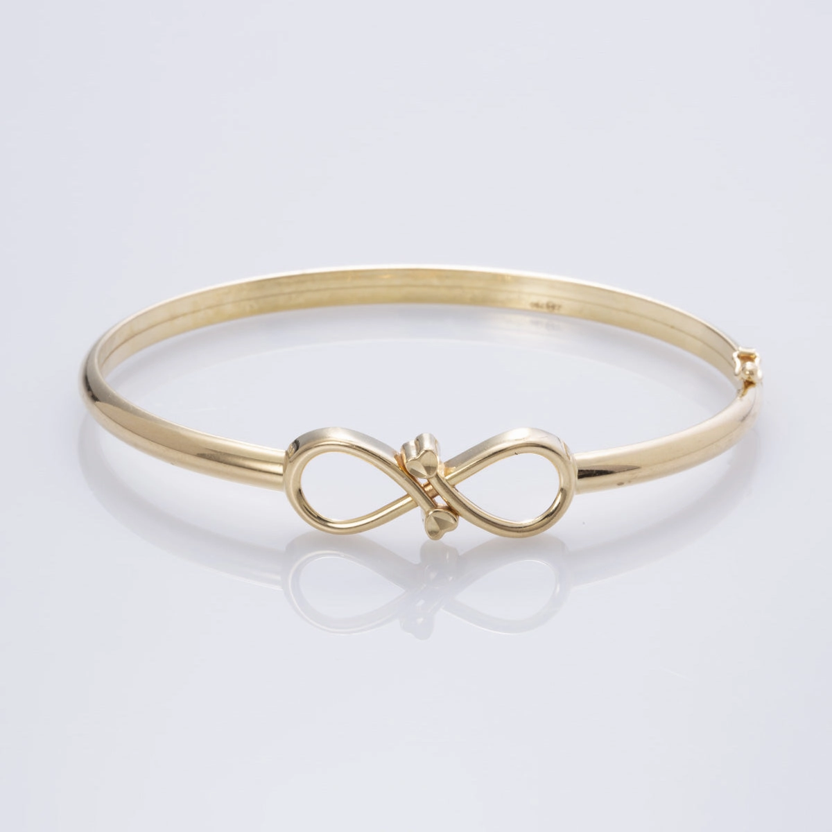 18k Yellow Gold Infinity Bangle Bracelet  | 6.5" | Quiet Shine Autumn Accent