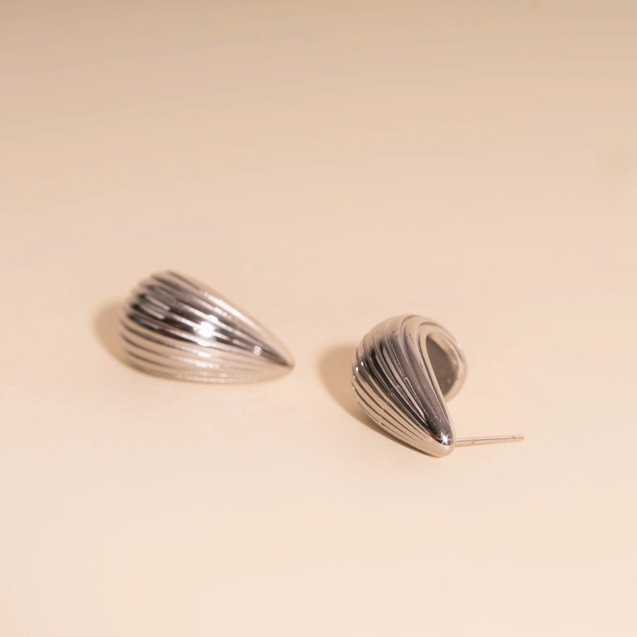 Luxury Element Fashion Elegance Chunky Tear Drop Stud Earrings