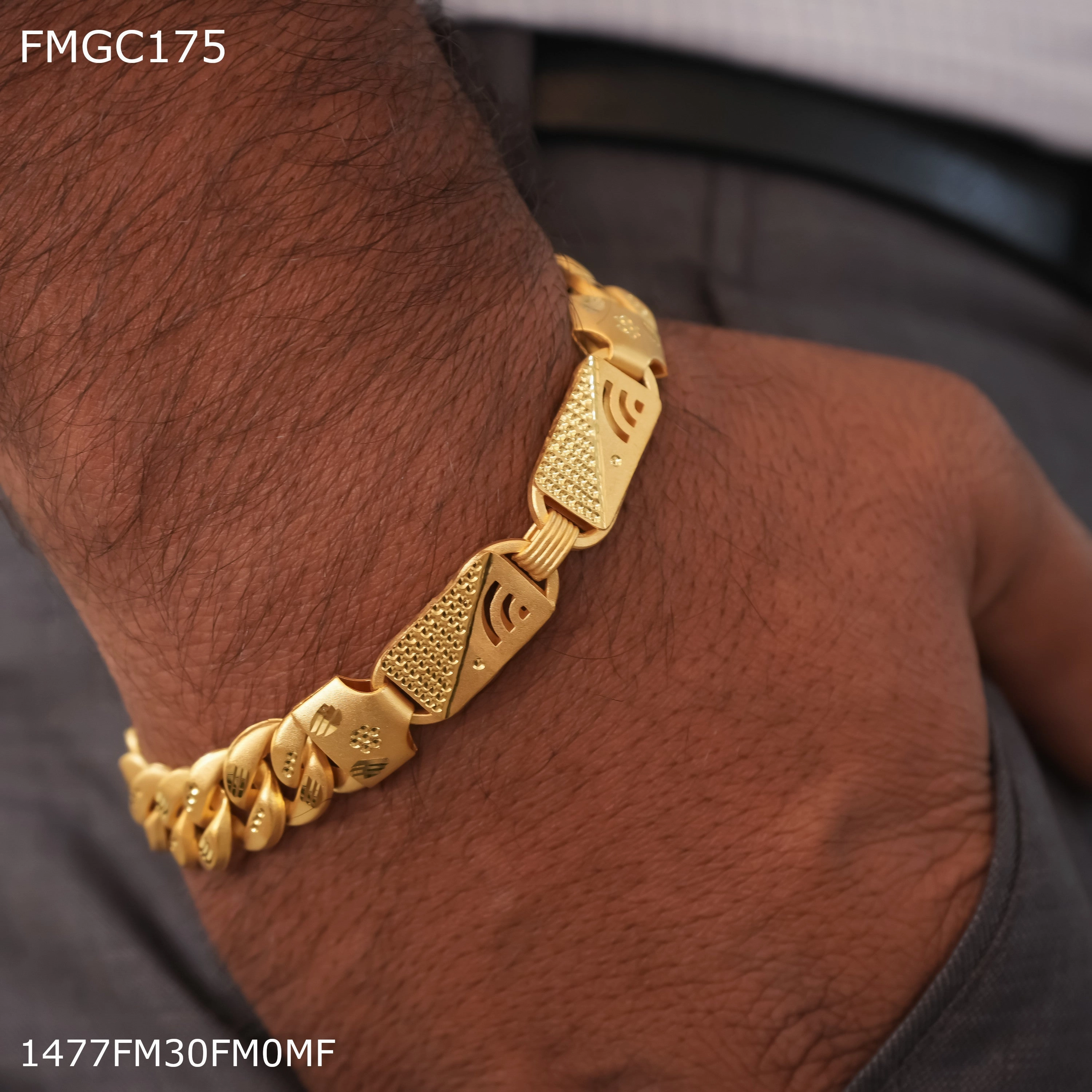 Nice Touch Infinite Elegance Freemen Wifi gold plated bracelet for Men - FMGB175
