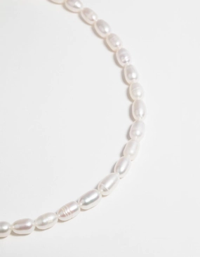 Gold Plated Necklace with Freshwater Pearls Timeless Look Design Shimmer Detail