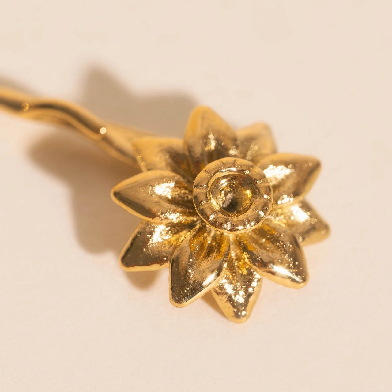 December Narcissus Birth Flower Necklace Charm Stylish Highlight