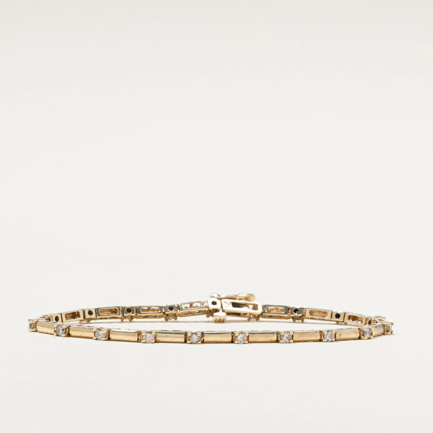 Expressive Feature Diamond Bar Link Bracelet | 0.95ctw | 7"