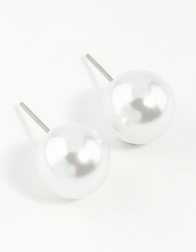 Silver Round Pearl Stud Earrings Fashionable Finish