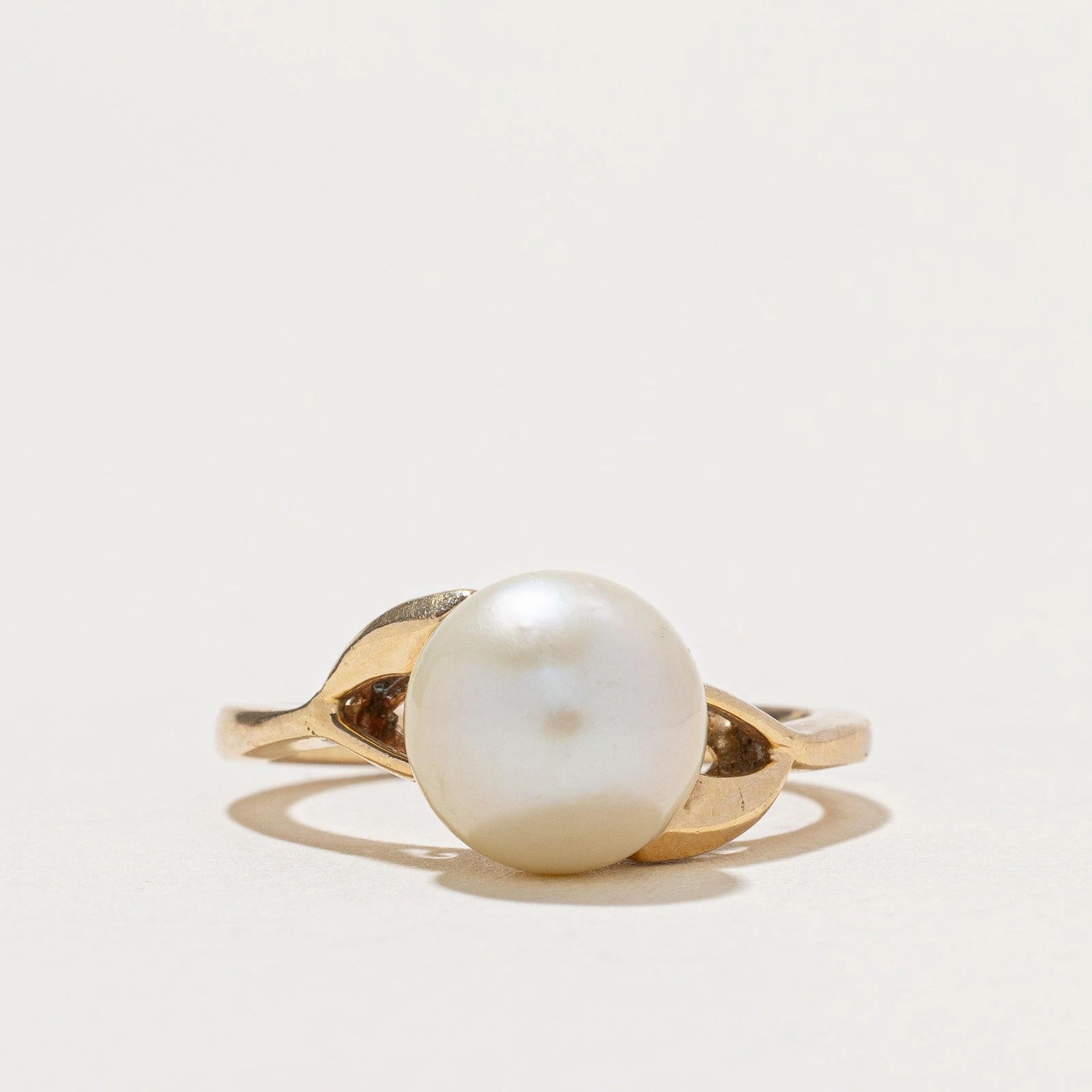 Solitaire Pearl Bypass Ring | SZ 6.25 Artisan Piece Classic Pairing