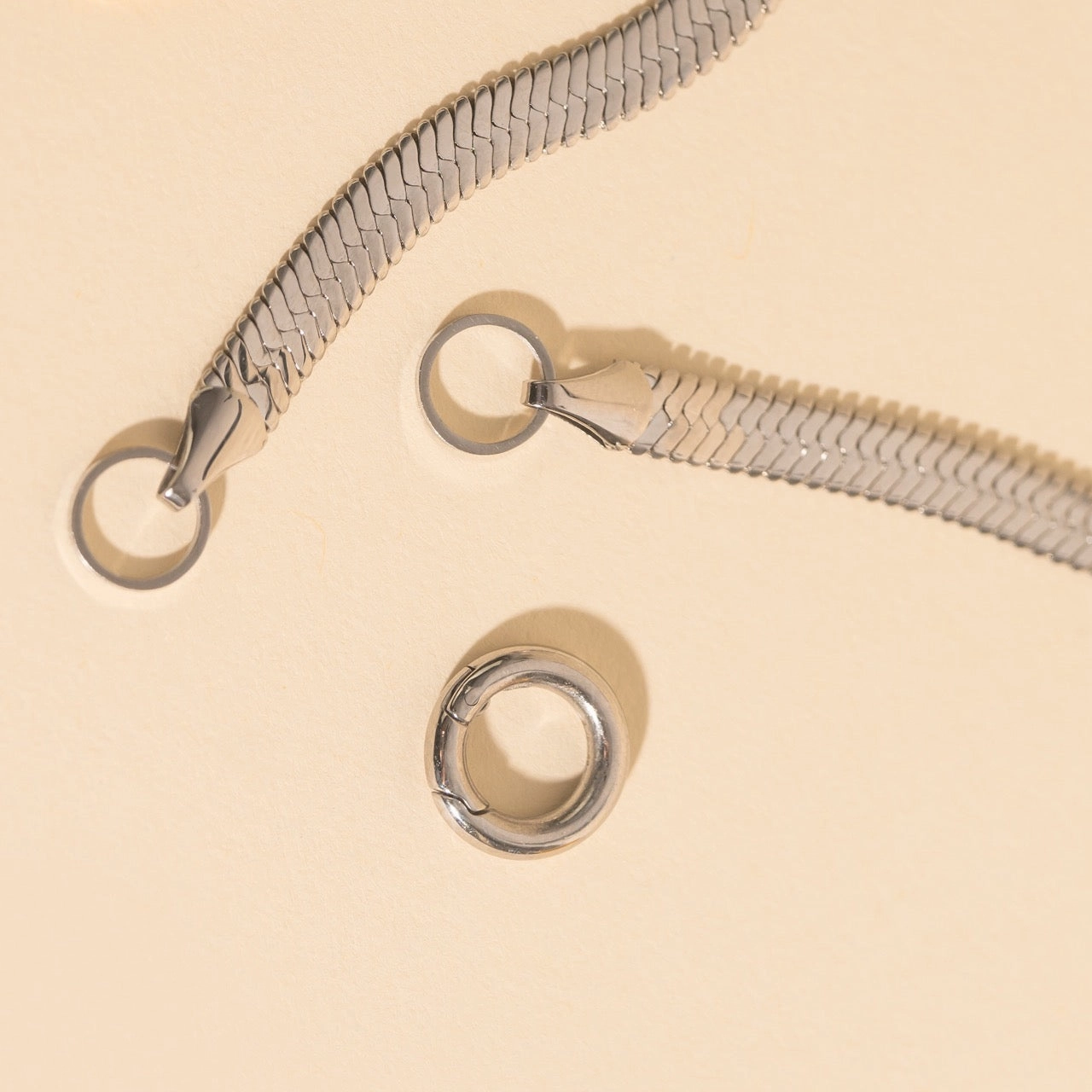 Shine And Style Snake Chain Necklace