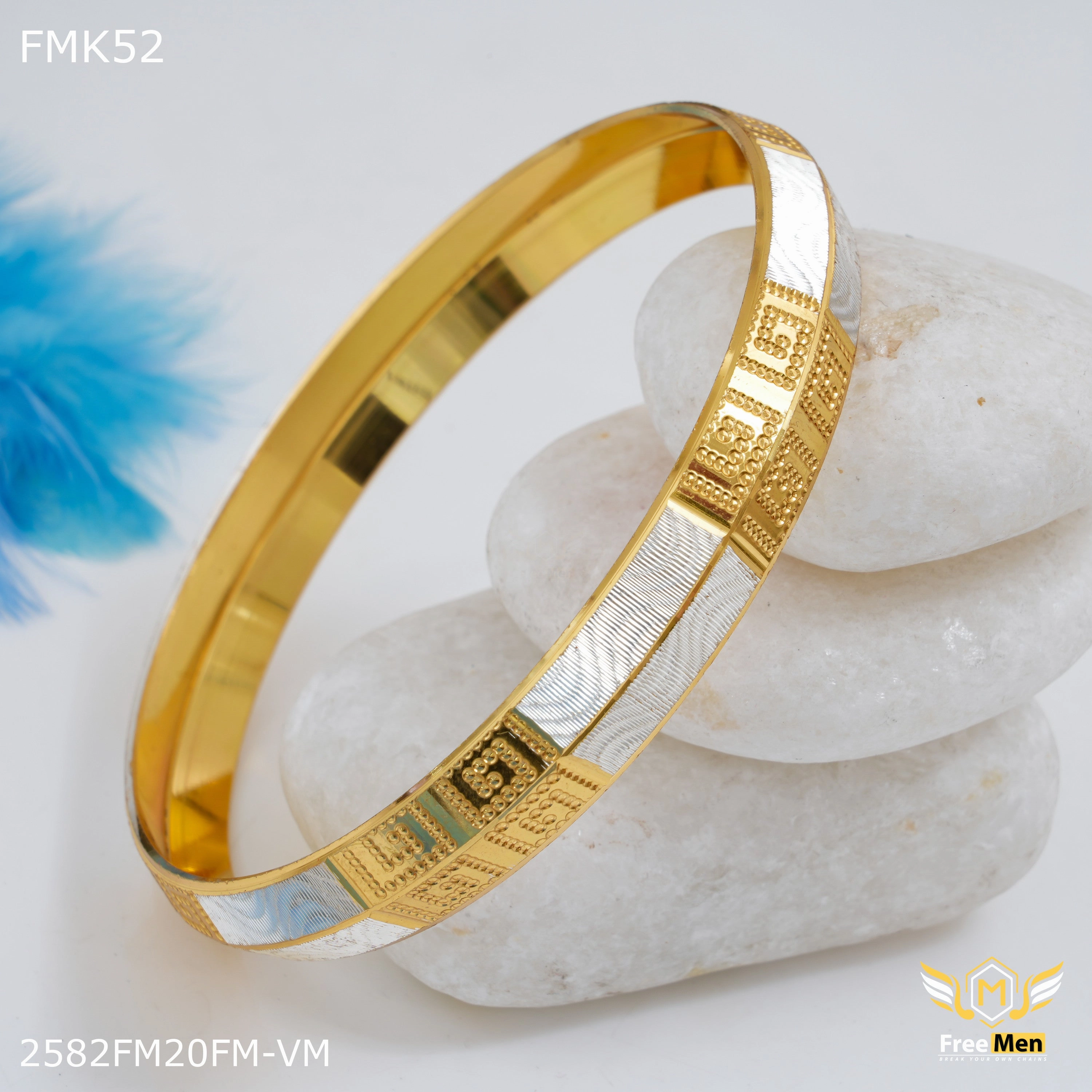 Holiday Specials Steadfast Blend FreeMen Designer Golden Silver Dot Design kada for Men FMK52