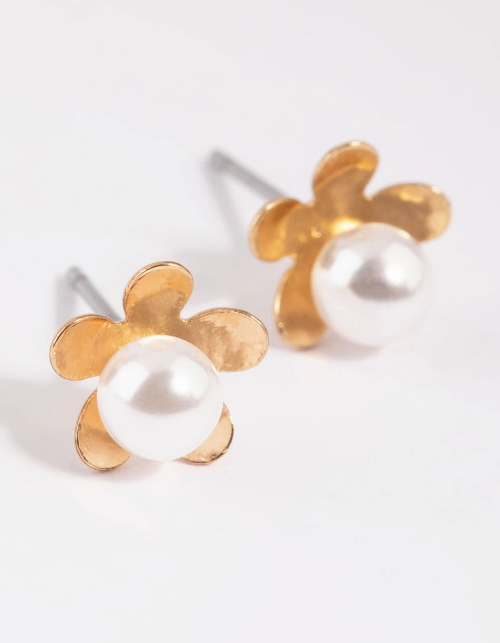 Exquisite Style Delicate Option Gold Pearl & Flower Stud Earrings