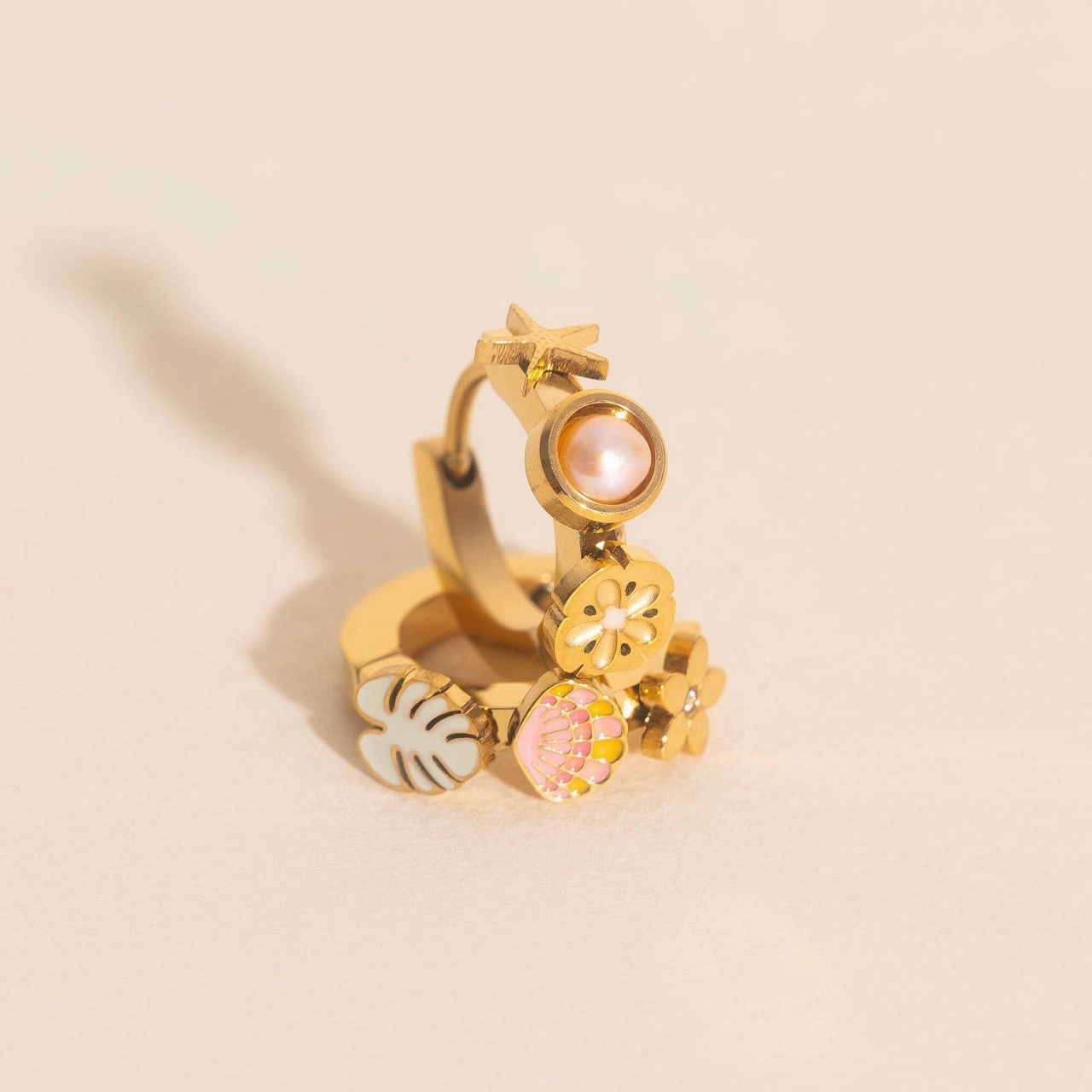 Hawaii 3D Huggie Hoop Earrings Ethereal Detail