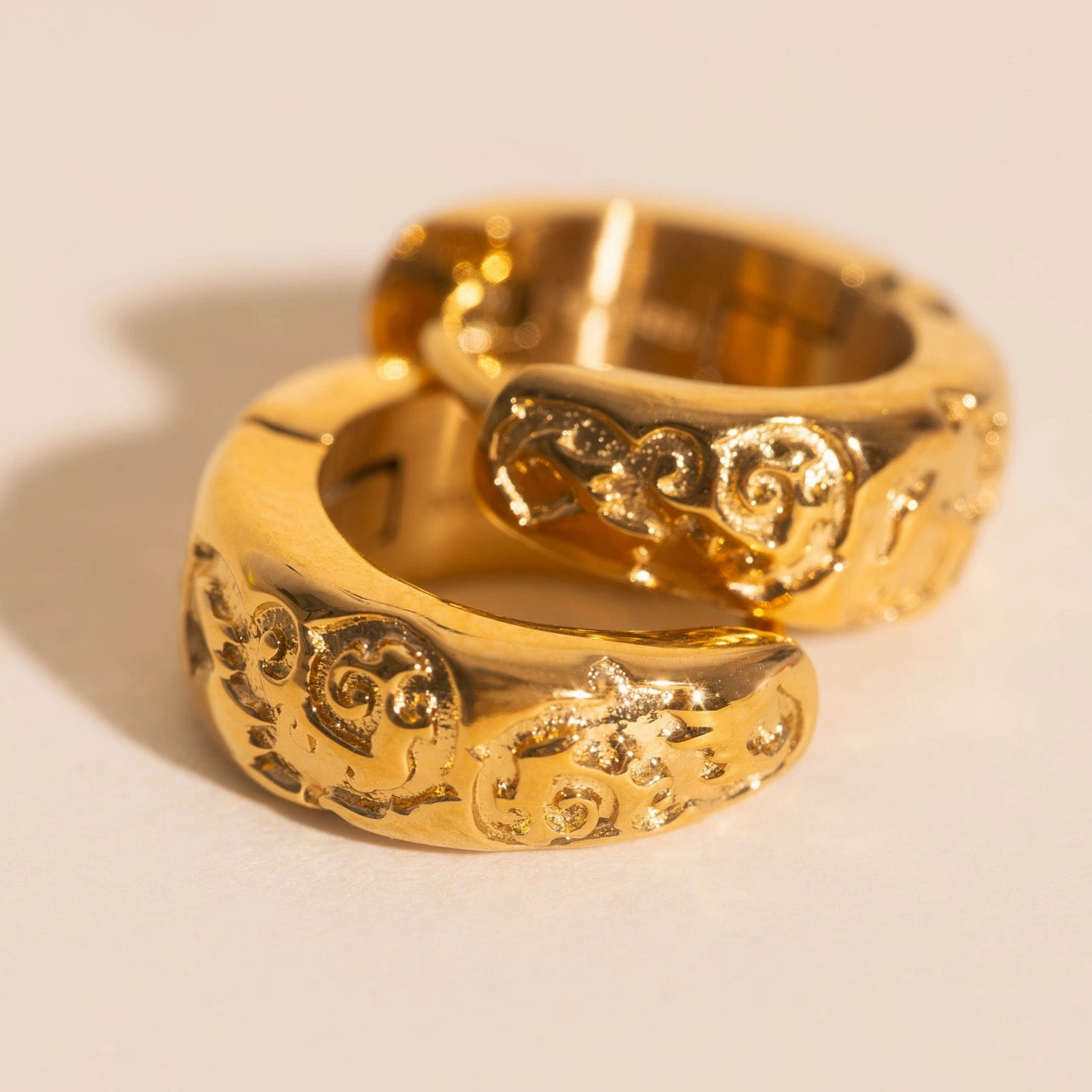 Crisp Accent Heirloom Etch Teardrop Super Chunky Huggie Hoop Earrings