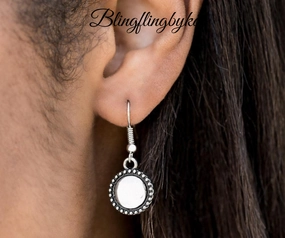 Handmade Gift Professional Piece Paparazzi Accessories ? Ruler of The Roost - Blue Necklace?Flat Rate Ship $4.50?