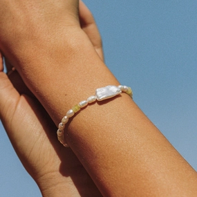 Magical Perspective Borderless Recognition Isla Verde Bracelet