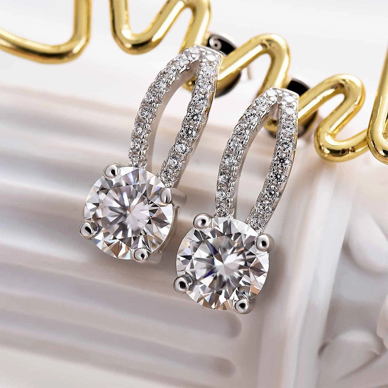 Louily Moissanite Round Cut Stud Earrings Unique Look