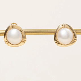 Effortless Glimmer Mabe Pearl Button Earrings