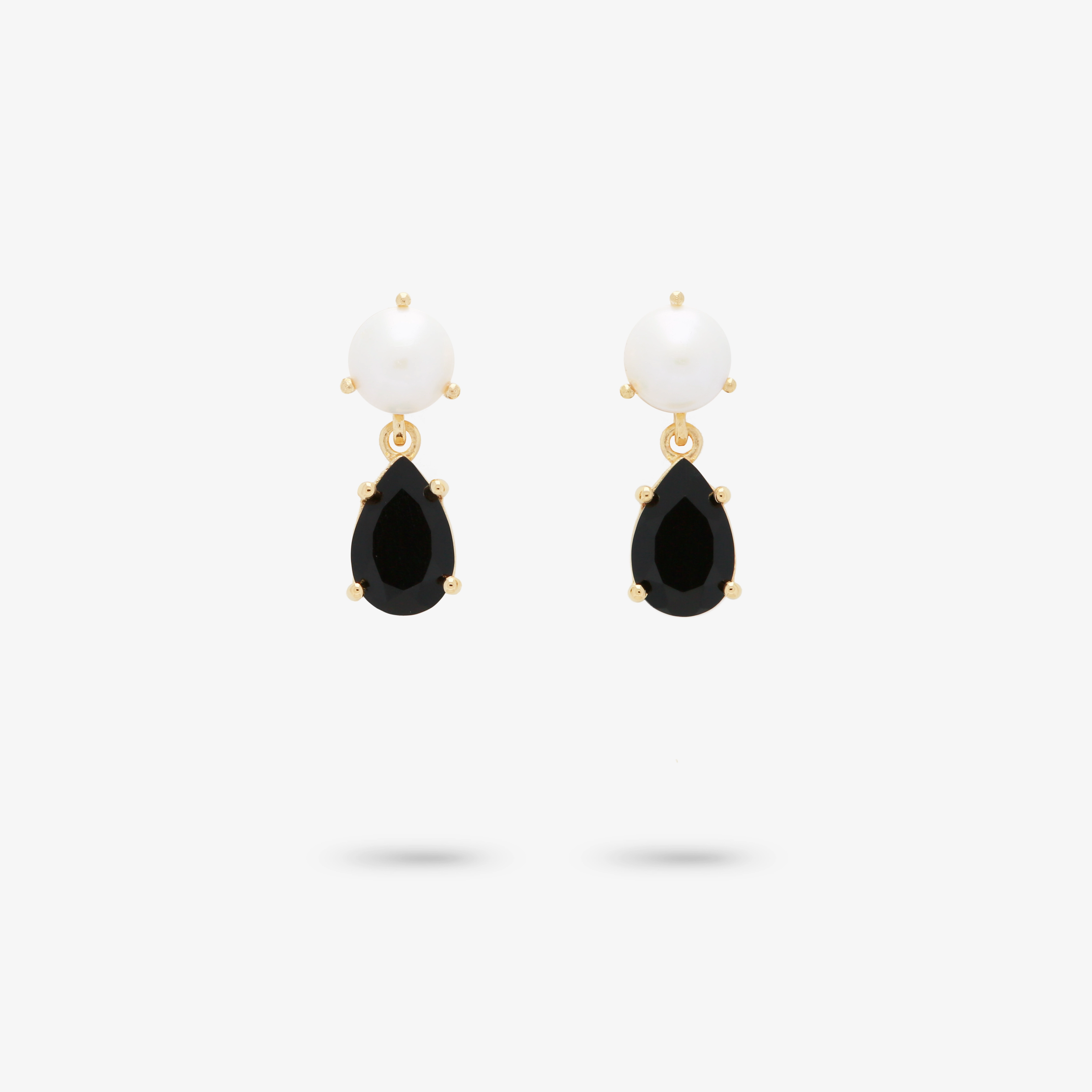 Dazzling Edge Amare Wear Petite Freshwater Pearl and Black Onyx Dangle Earrings
