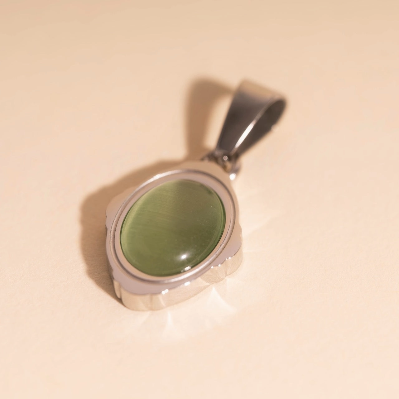 Misty Necklace Charm Contemporary Highlight