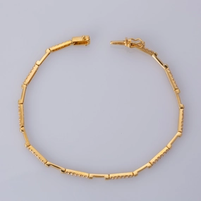 18K Yellow Gold Diamond Bracelet | 0.91ctw | 7" Inspired Feature