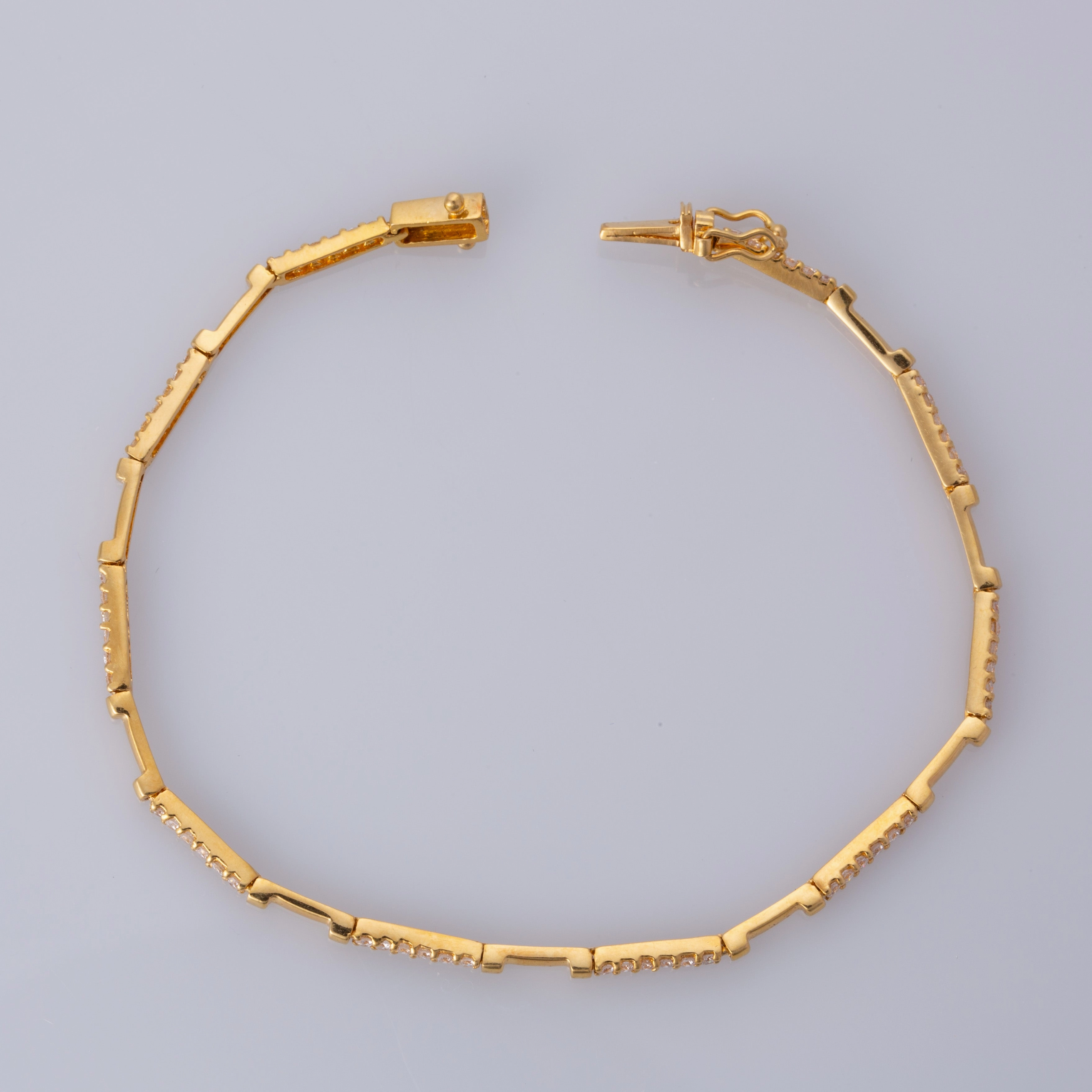 18K Yellow Gold Diamond Bracelet | 0.91ctw | 7" Inspired Feature
