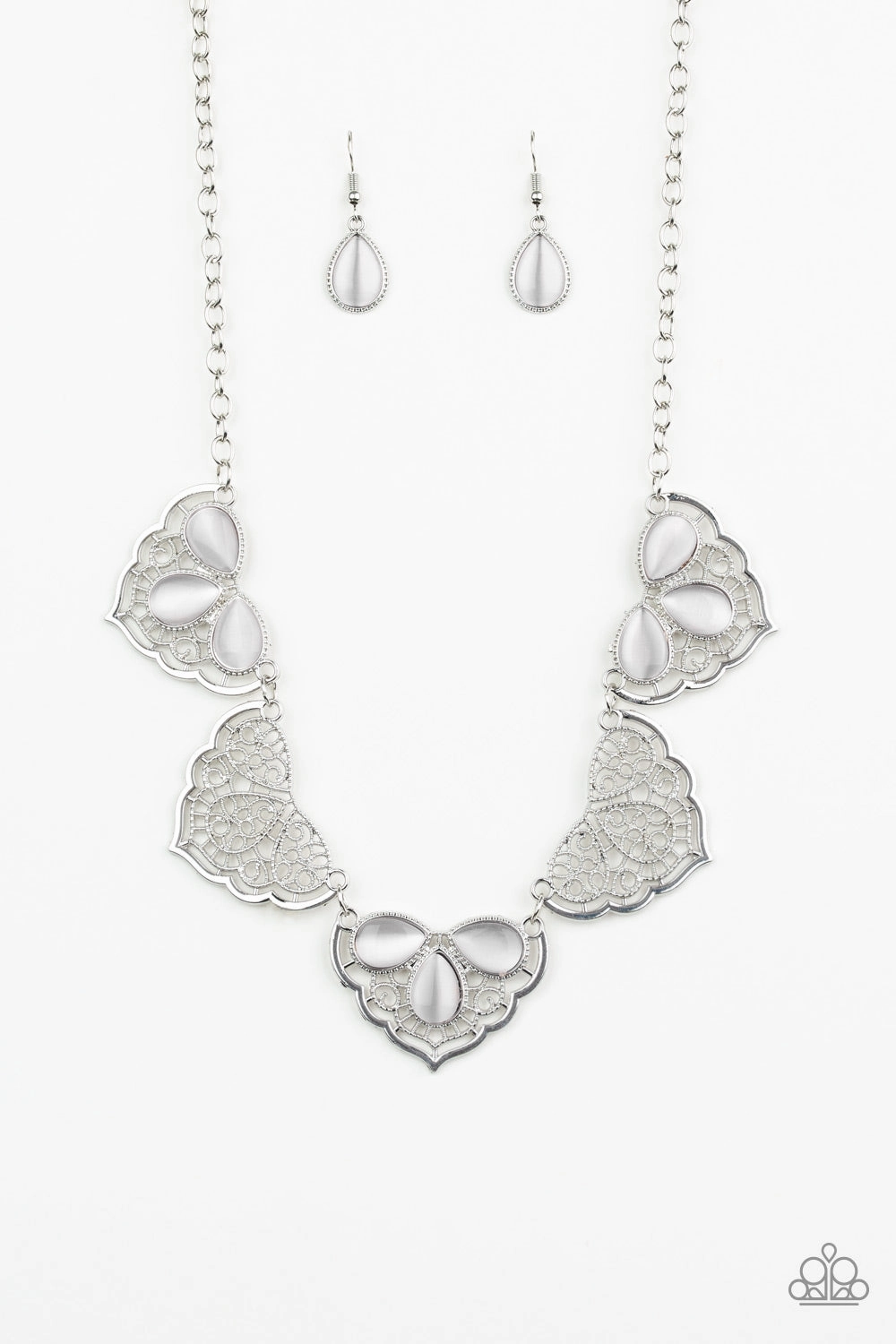 Contemporary Item Paparazzi Accessories ? East Coast Essence - White Necklace?Flat Rate Ship $4.50?