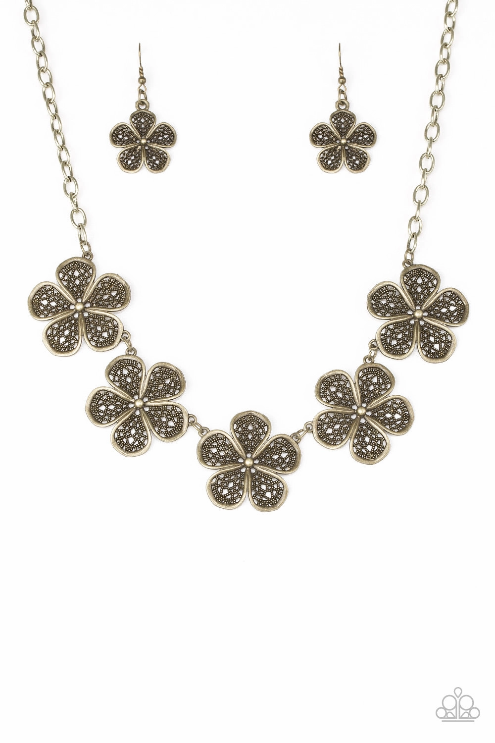 Durable Present Paparazzi Accessories ? No Common Daisy - Brass Necklace?Flat Rate Ship $4.50?