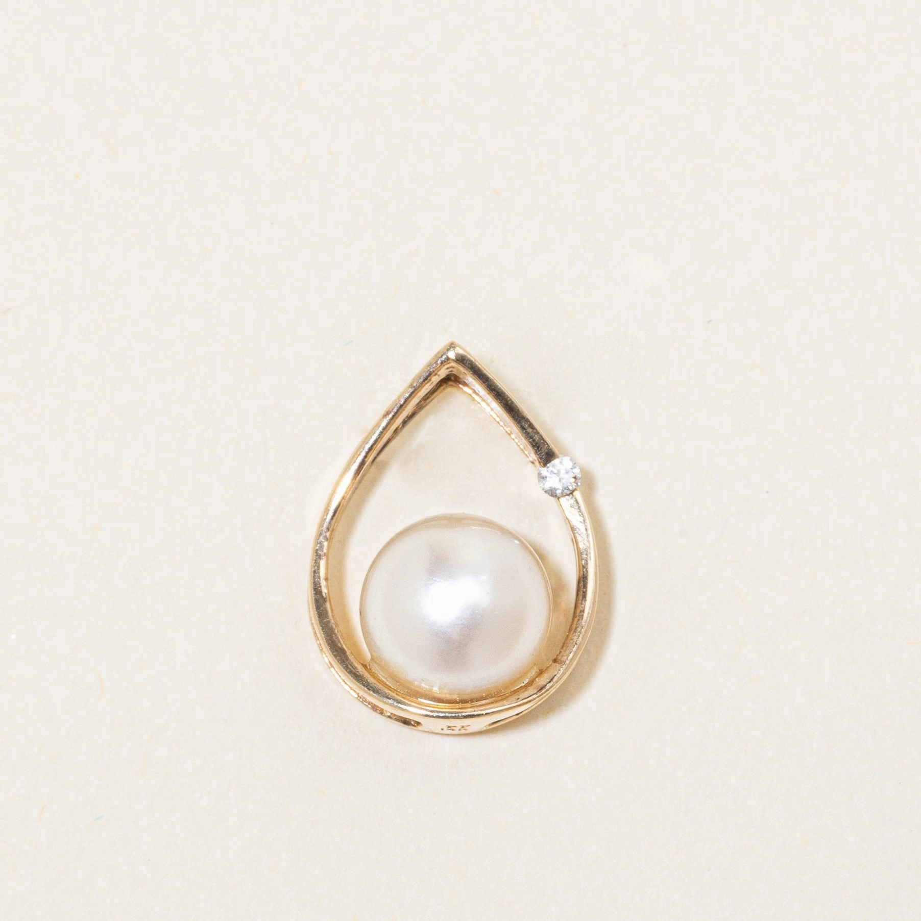 Gleaming Touch Pearl & Diamond Pear Shaped Pendant | 0.01ct |