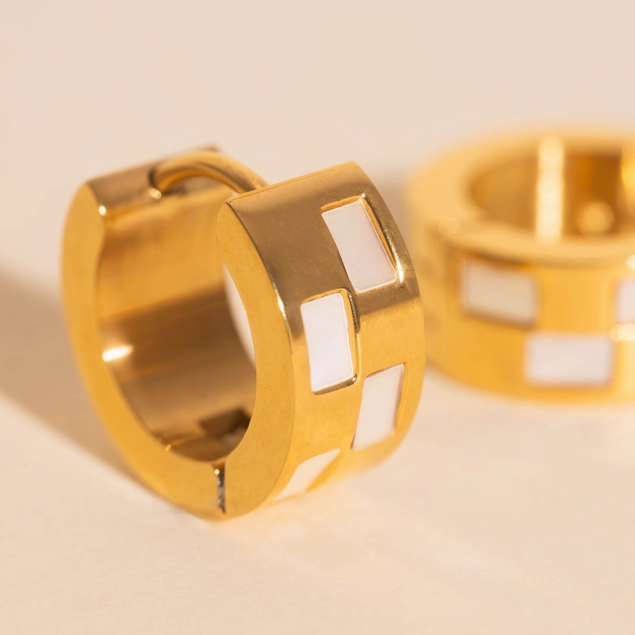 Pearl Shell Checkered Super Chunky Huggie Hoop Earrings Unique Feature