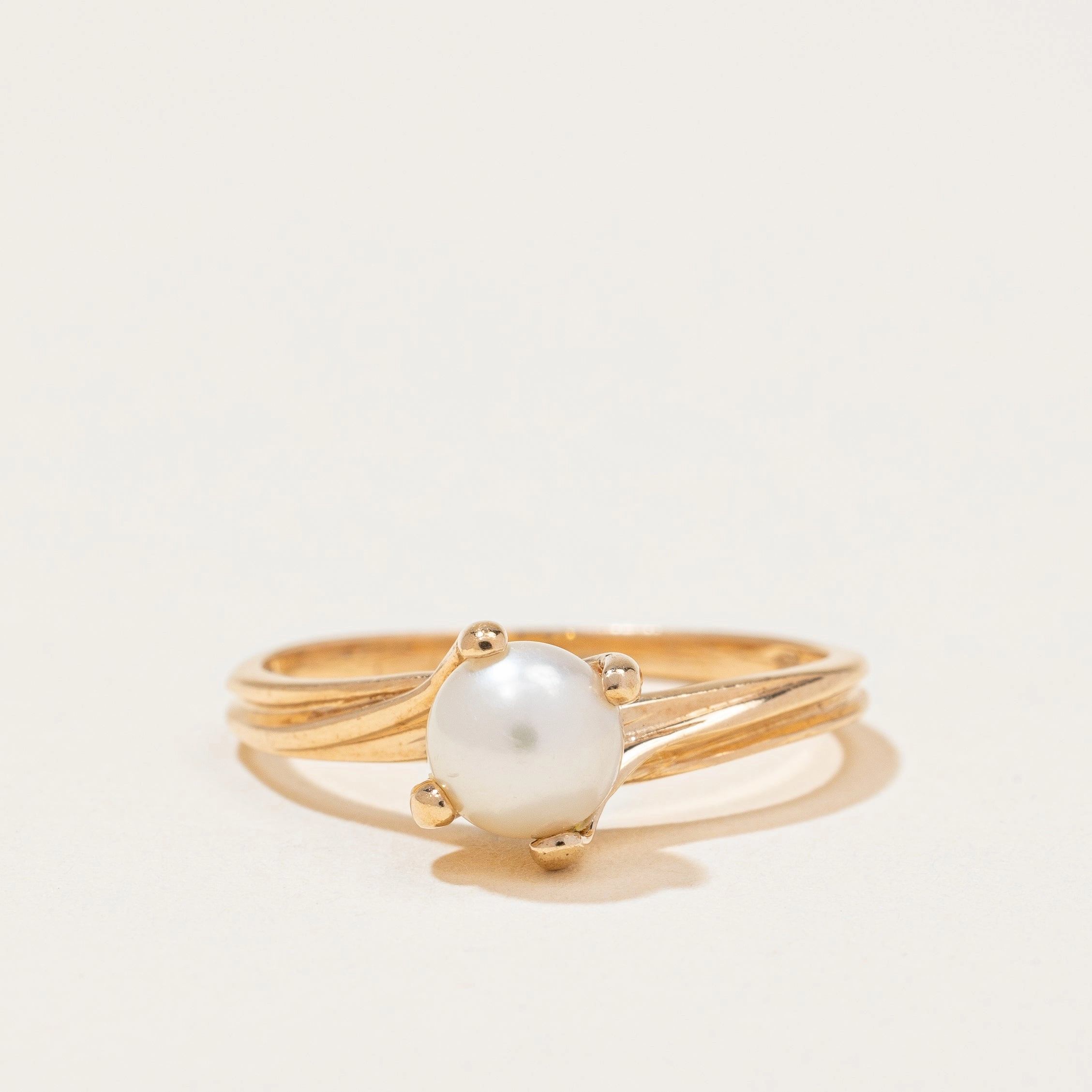 Autumn Style Pearl Twist Bypass Ring | 1.17ct | SZ 6.5 |