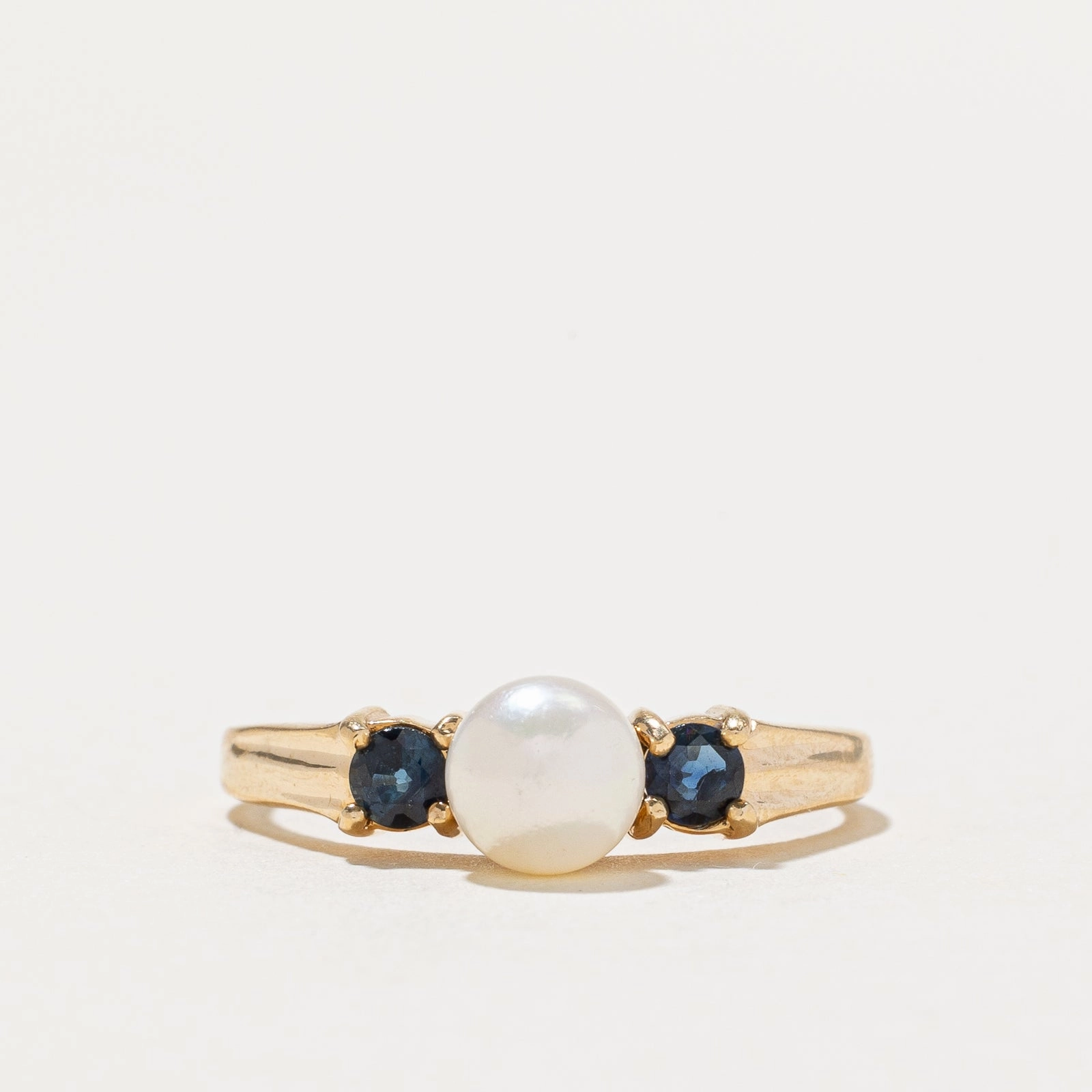 Sophisticated Finish Subtle Edge Pearl & Sapphire Ring | 0.30ctw | SZ 8