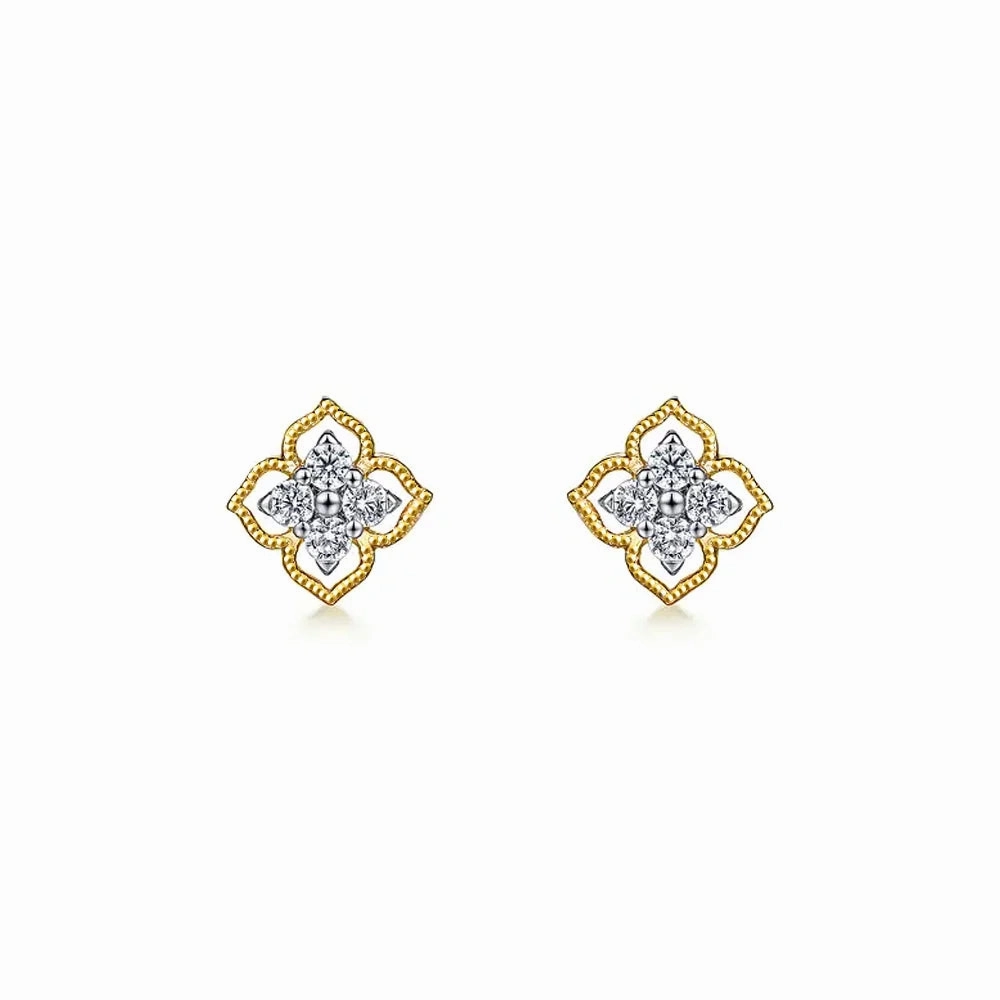 Brilliant Style Comfortable Aesthetic Raised-Edge Clover Diamond Studs with Centered Sparkle