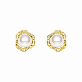 Luxury piece Shiny Glam Freshwater Pearl Stud Earrings with Diamond Floral Halo