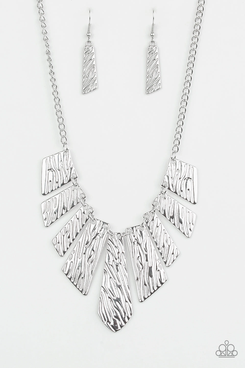 Paparazzi Accessories ? Texture Tigress - Silver Necklace?Flat Rate Ship $4.50? Trend Mood Seasonal Present
