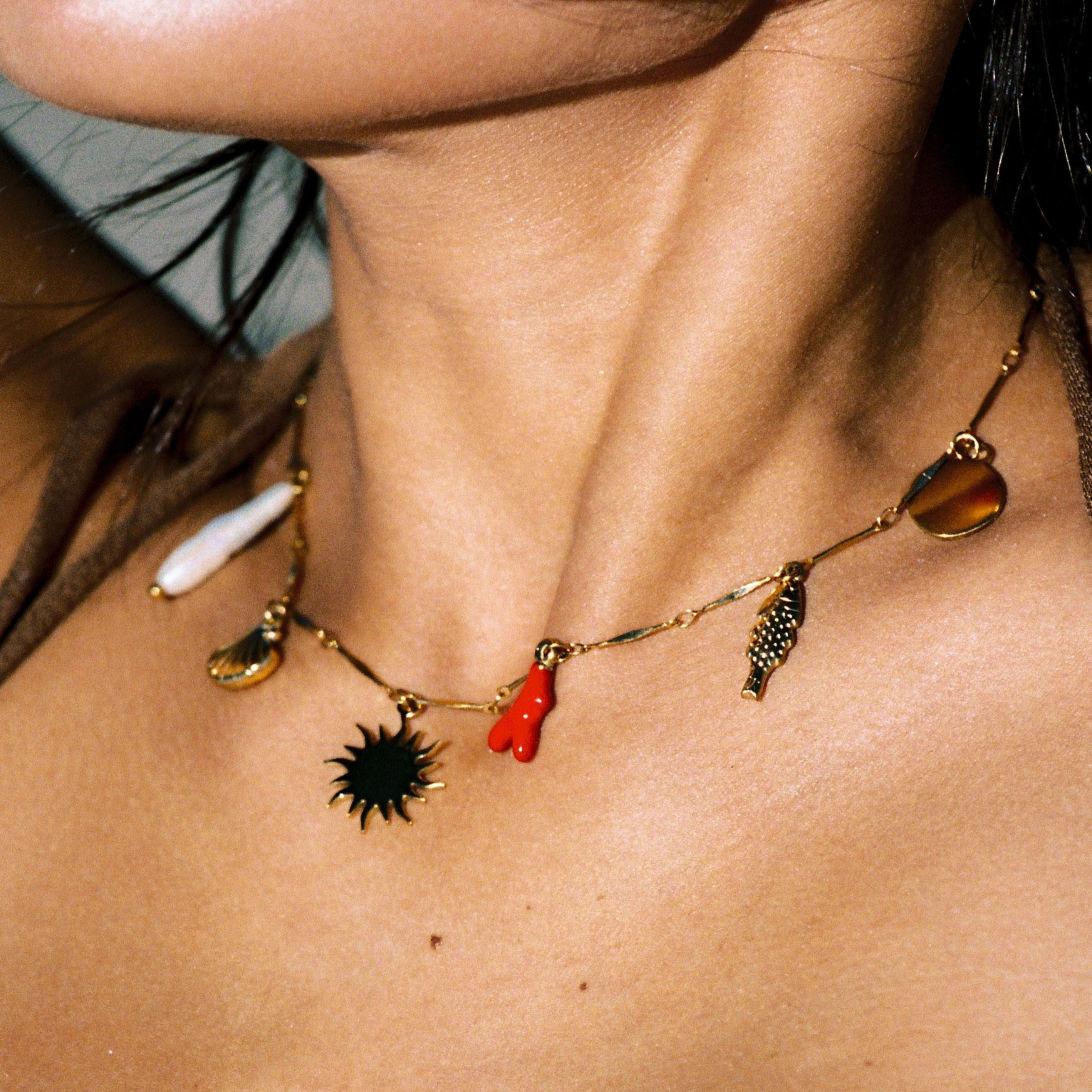 Simple Accent Elegant Layer Refined Shape Mediterranean Necklace