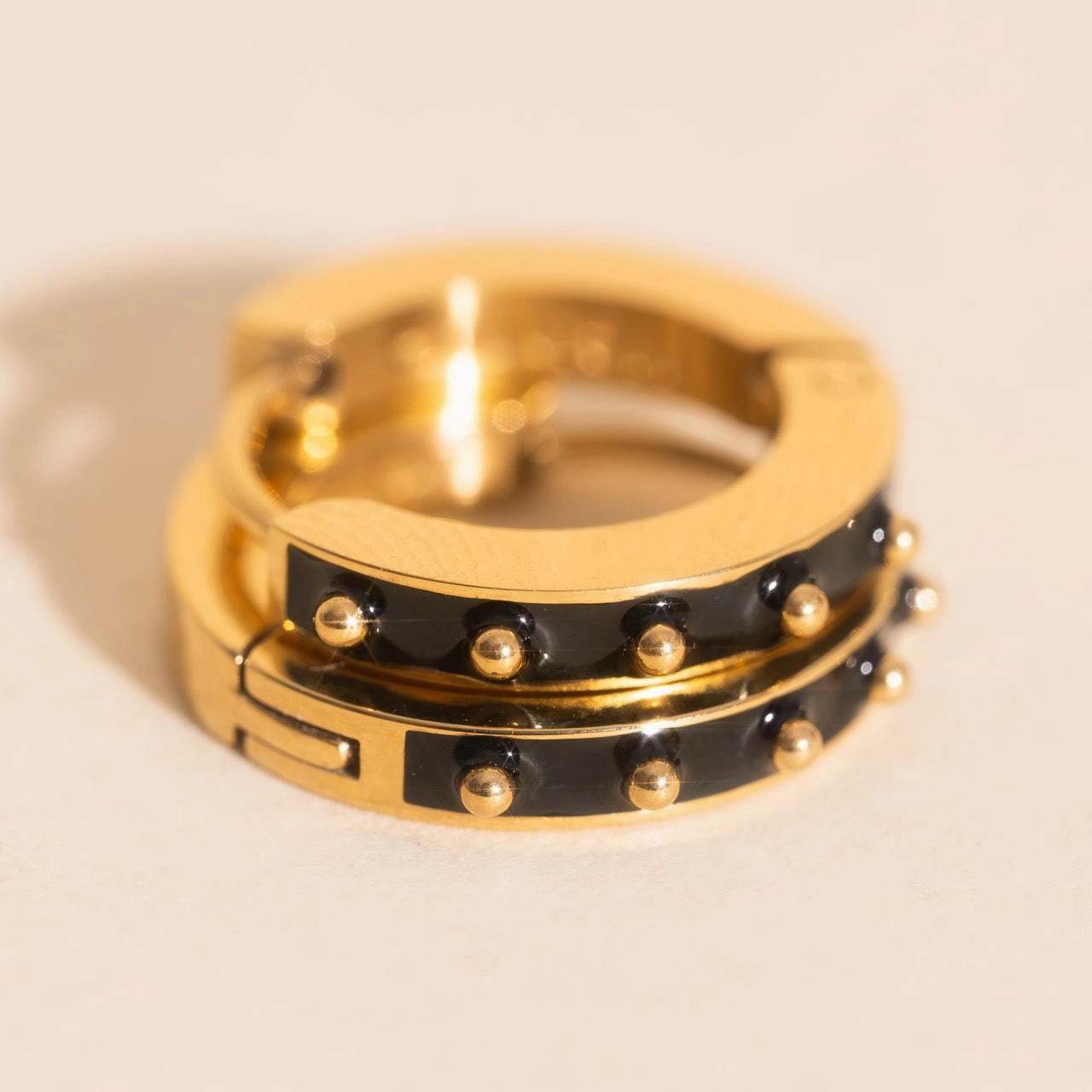 Shadow Ridge Huggie Hoop Earrings Shiny Style Luxe Touch