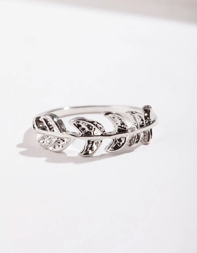Ornate Detail Affordable Creation Silver Leaf Band Ring