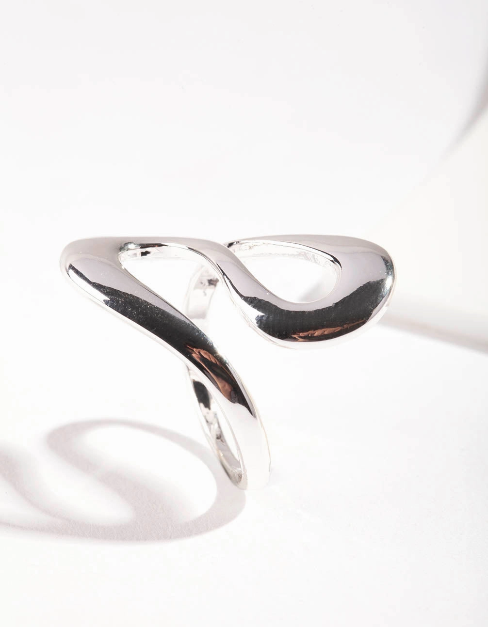 Luxurious Look photo shoot Silver Metal Swirl Ring