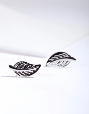 Delicate Finish Vibrant Ornament Silver Mini Leaf Stud Earrings