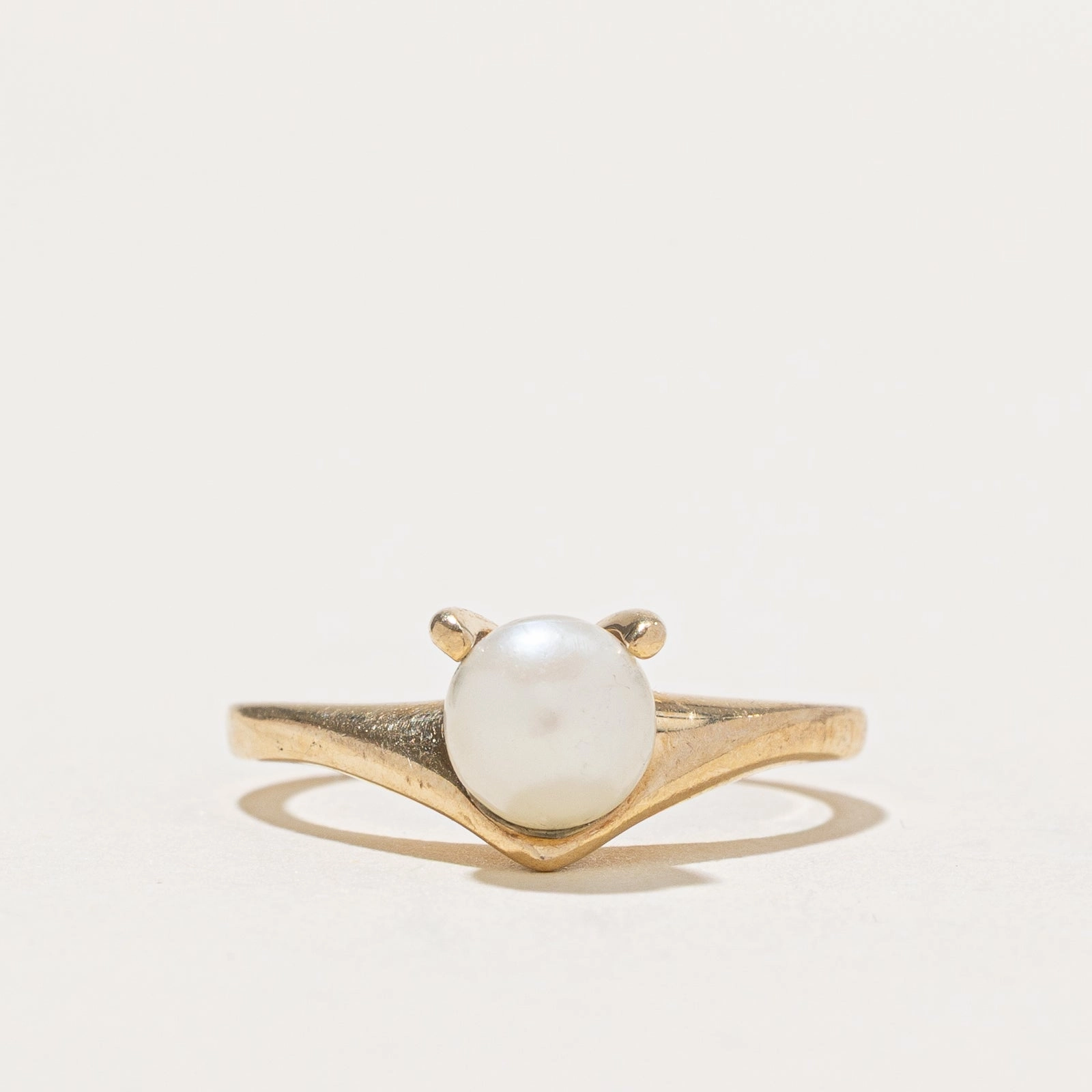 'Birks' Solitaire Pearl Chevron Ring | SZ 6.25 Spark Touch