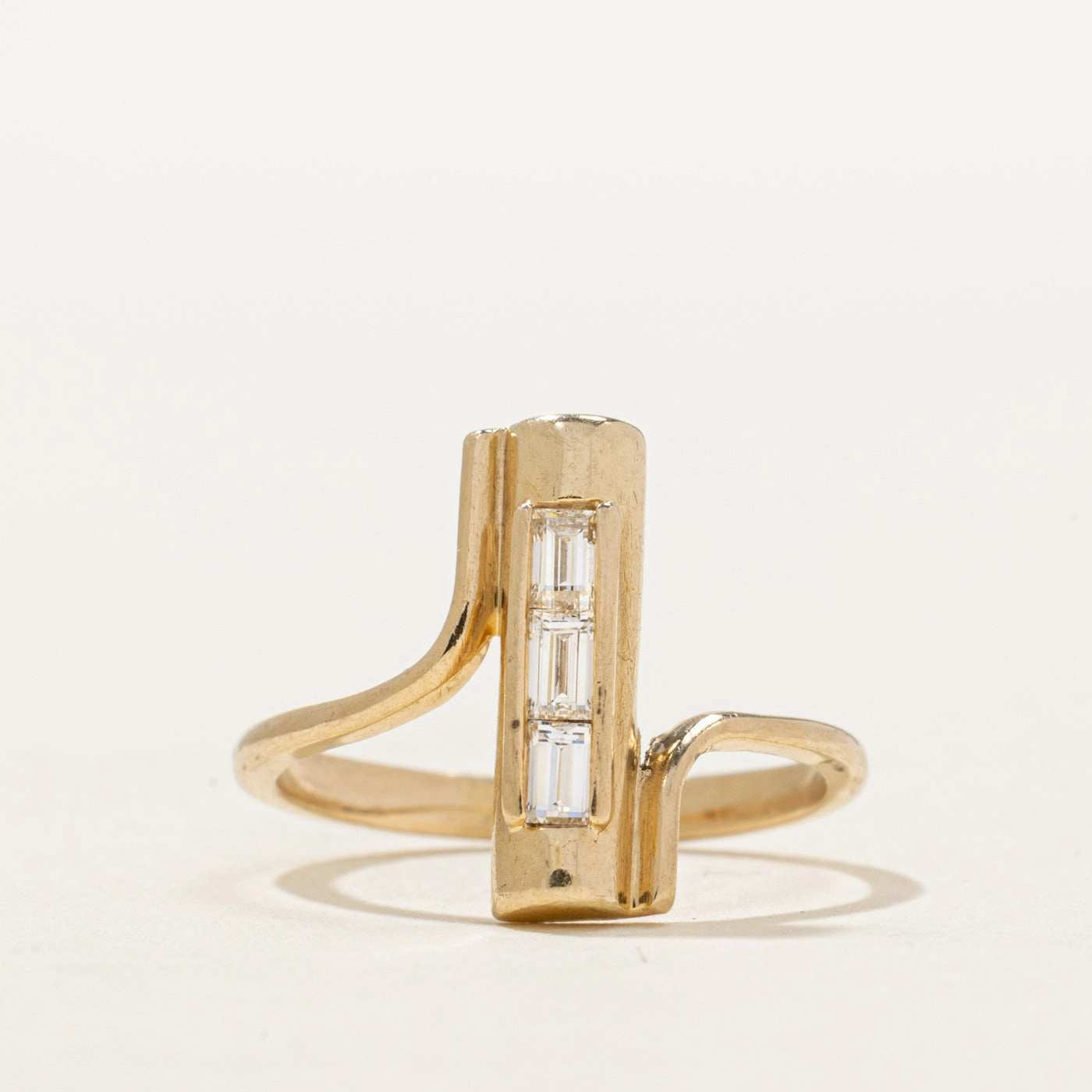 Shiny Glam Chic Edge 14K Baguette Diamond Column Bypass Ring | 0.19ctw | SZ 3.25